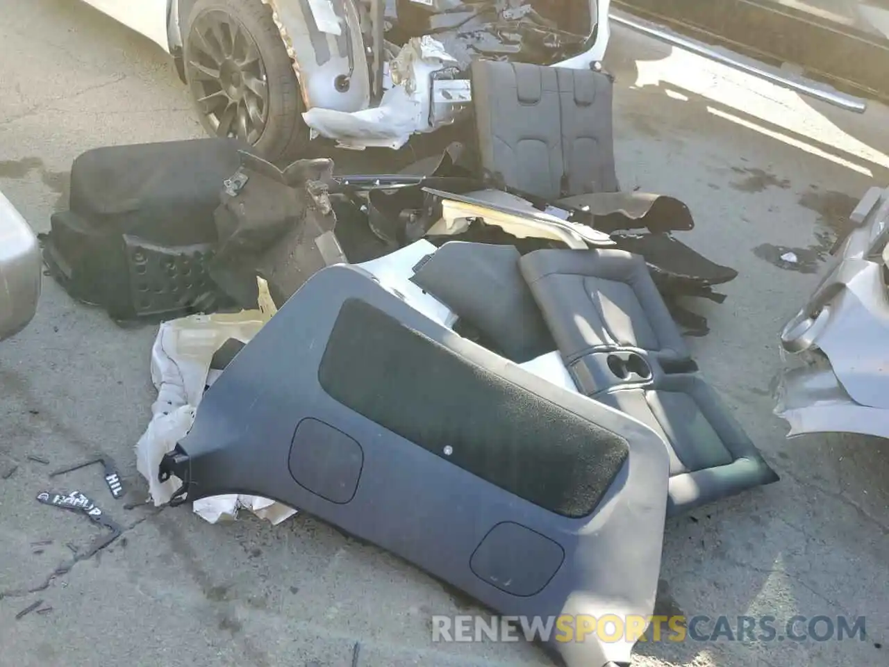 12 Photograph of a damaged car 5YJYGAEE3MF206512 TESLA MODEL Y 2021