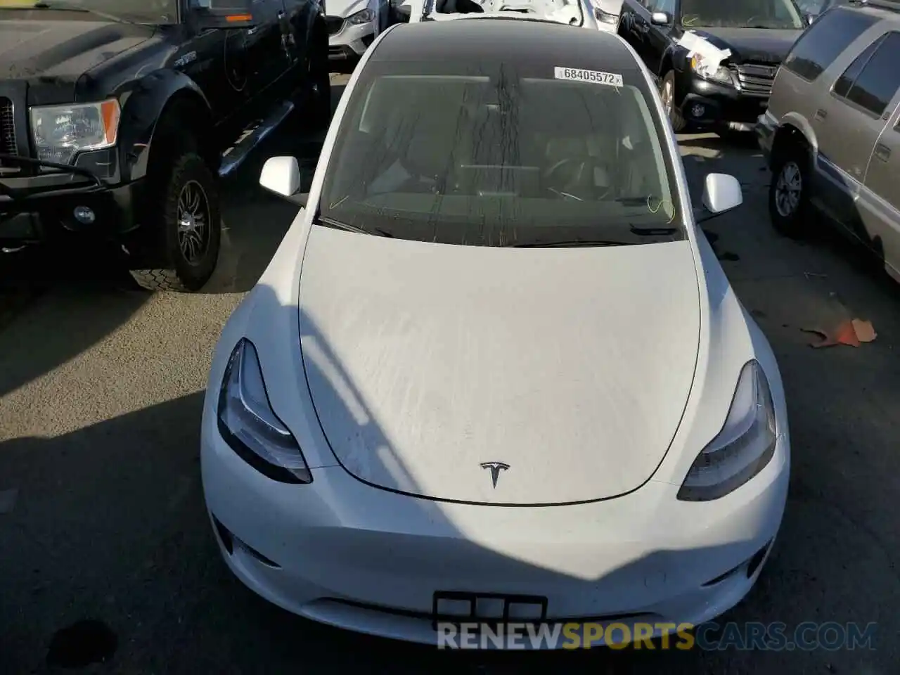 5 Photograph of a damaged car 5YJYGAEE3MF206512 TESLA MODEL Y 2021