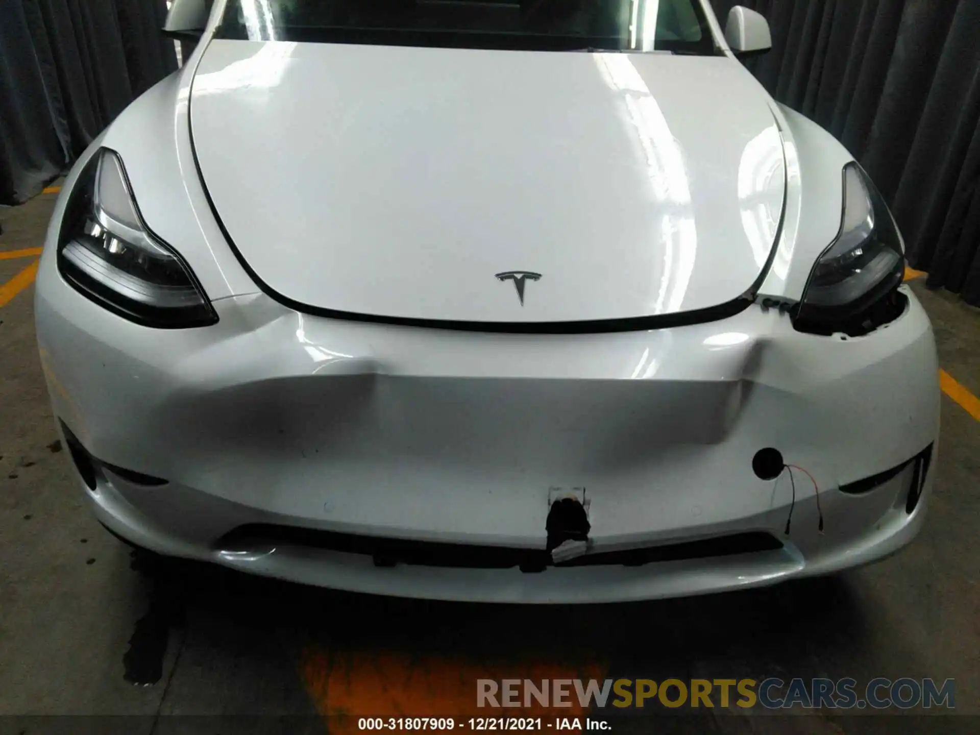 6 Photograph of a damaged car 5YJYGAEE3MF214724 TESLA MODEL Y 2021