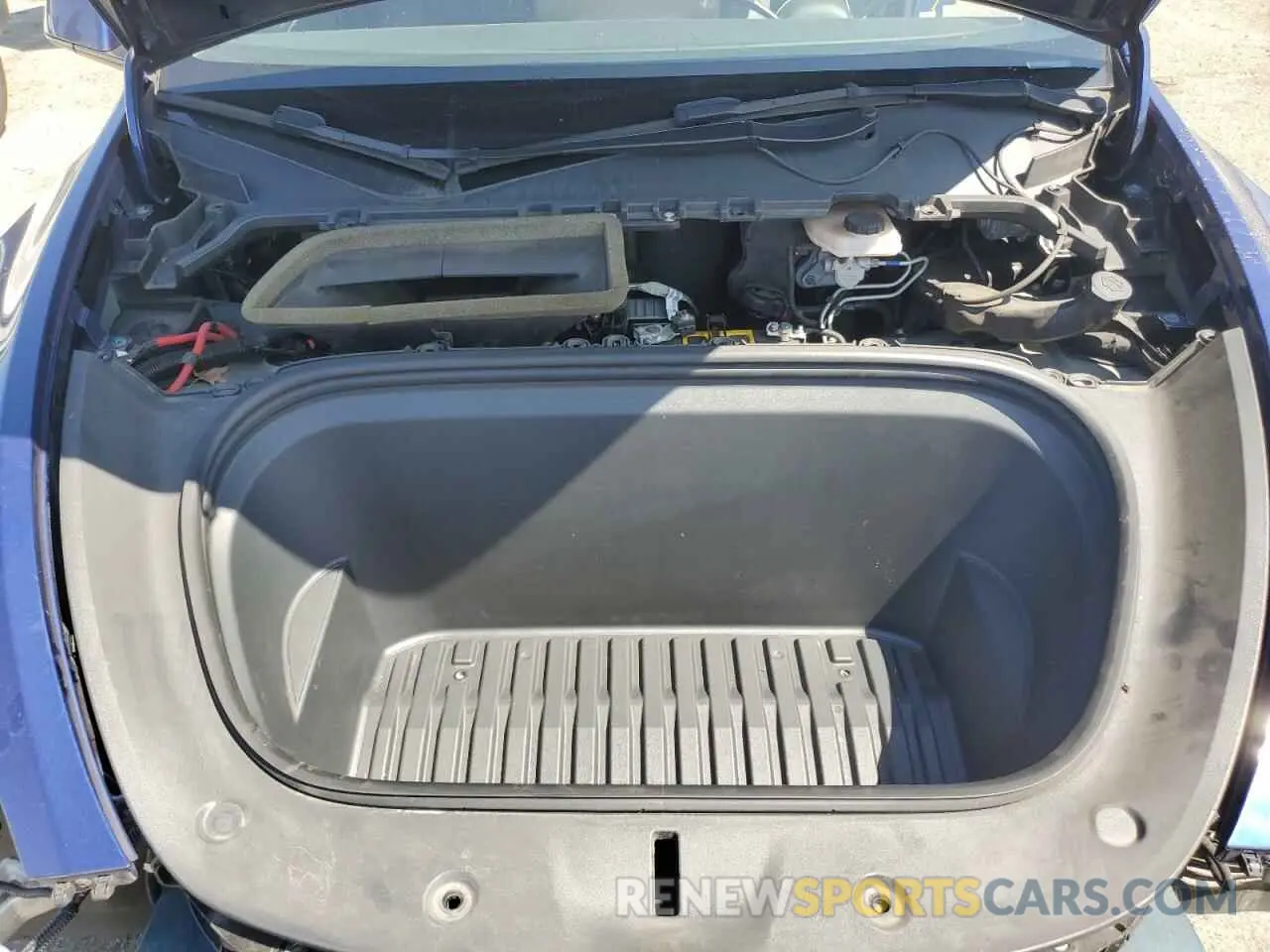 12 Photograph of a damaged car 5YJYGAEE3MF223021 TESLA MODEL Y 2021