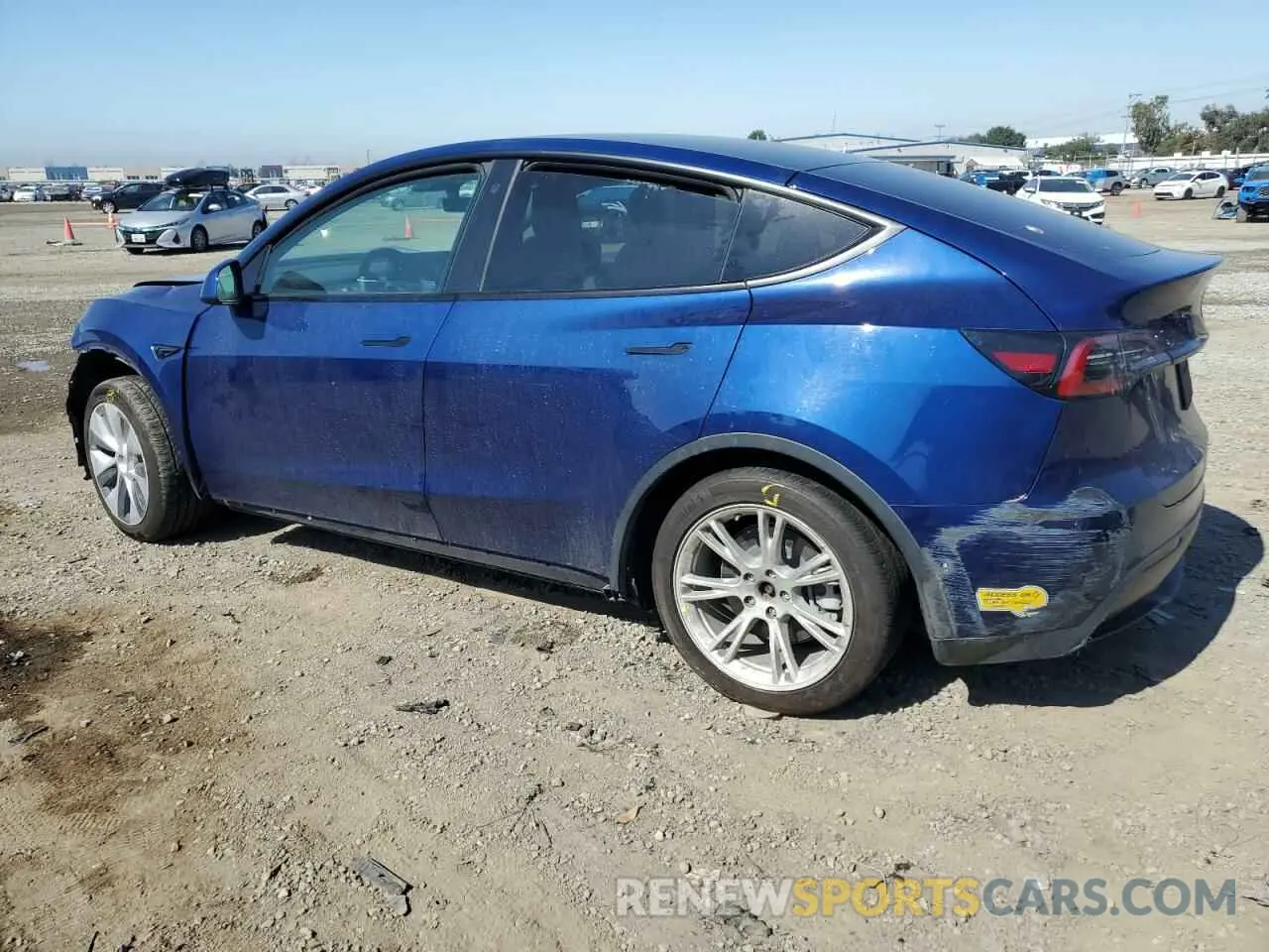 2 Photograph of a damaged car 5YJYGAEE3MF231751 TESLA MODEL Y 2021