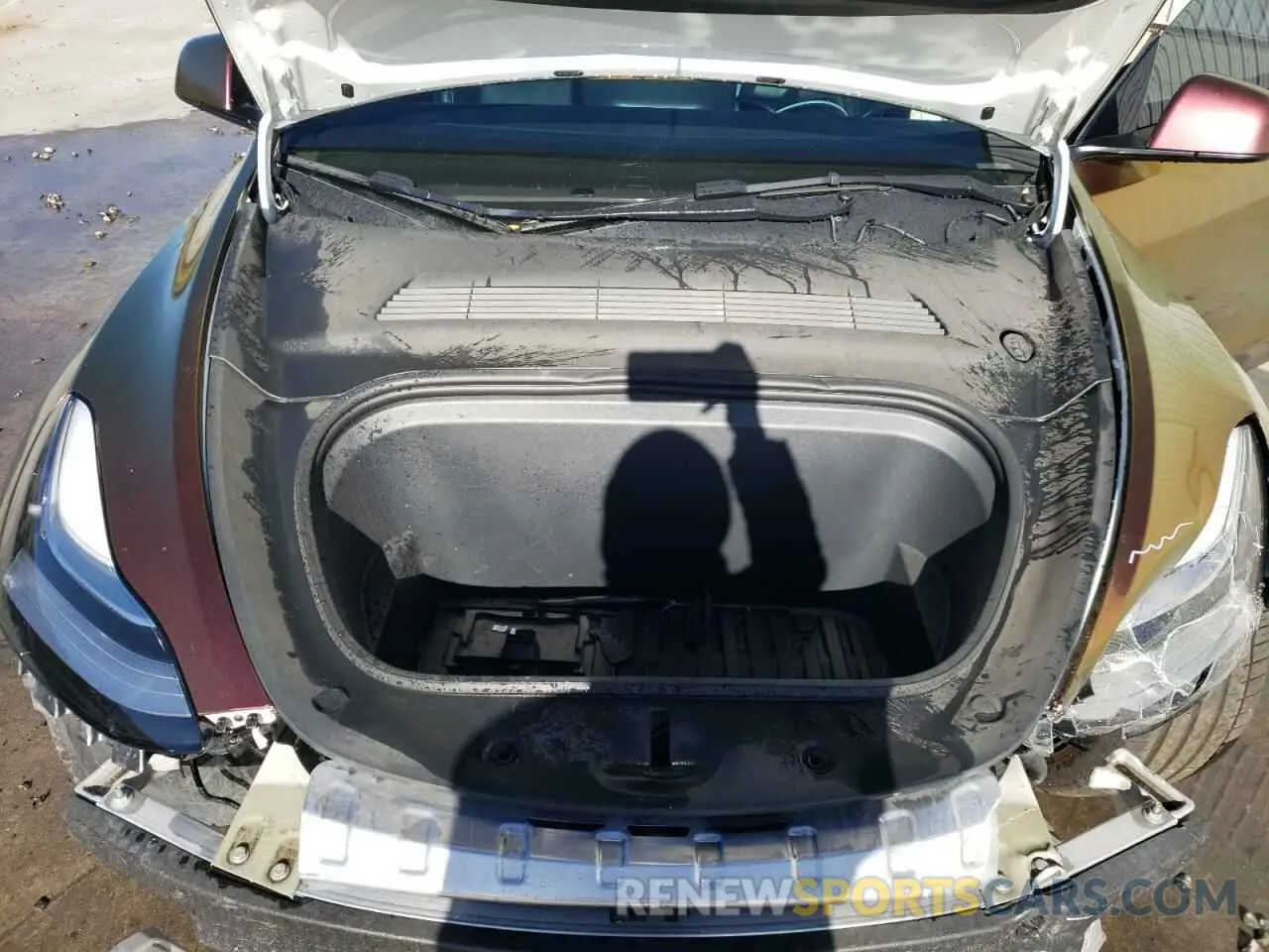 12 Photograph of a damaged car 5YJYGAEE3MF254821 TESLA MODEL Y 2021