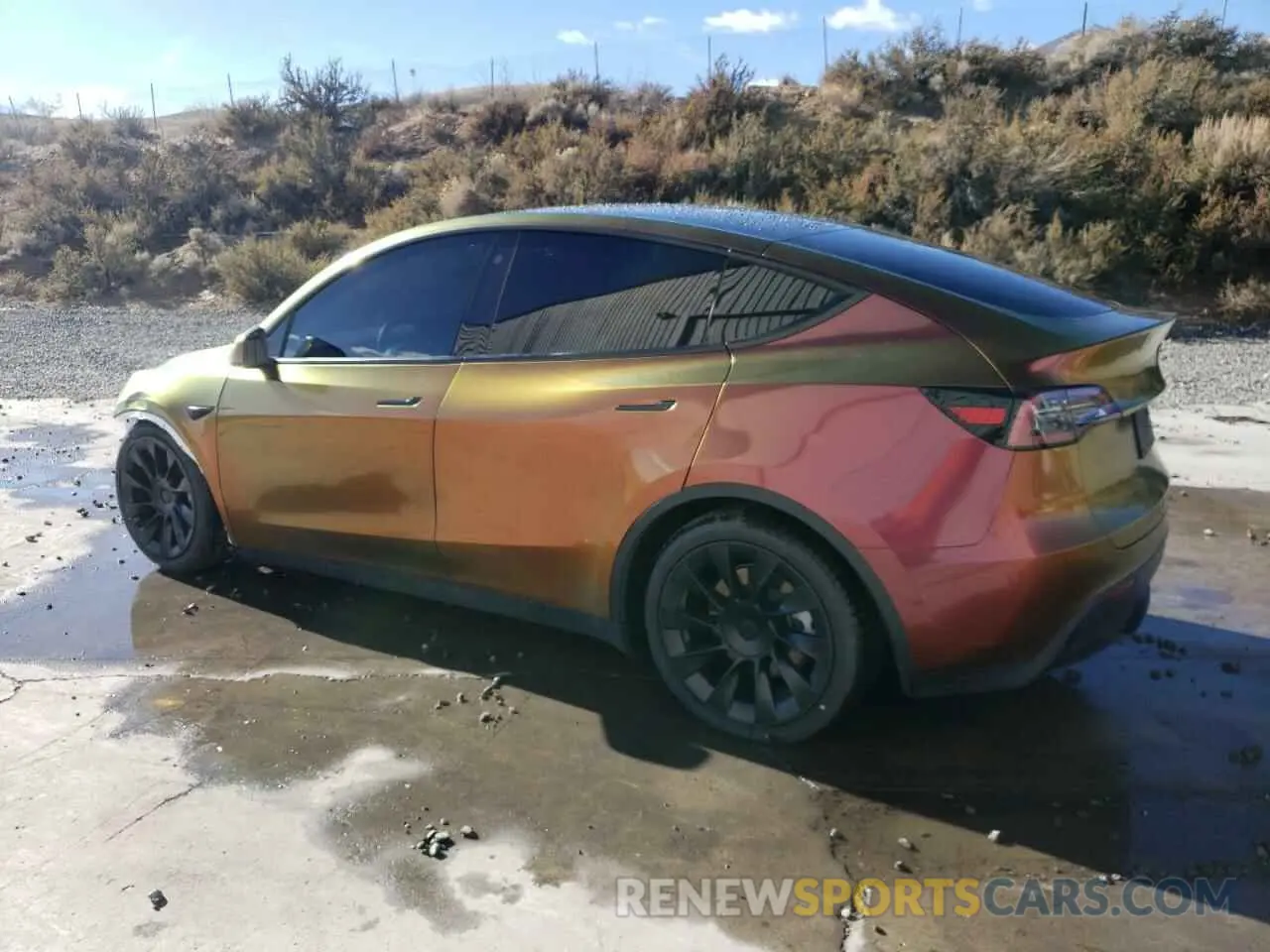 2 Photograph of a damaged car 5YJYGAEE3MF254821 TESLA MODEL Y 2021