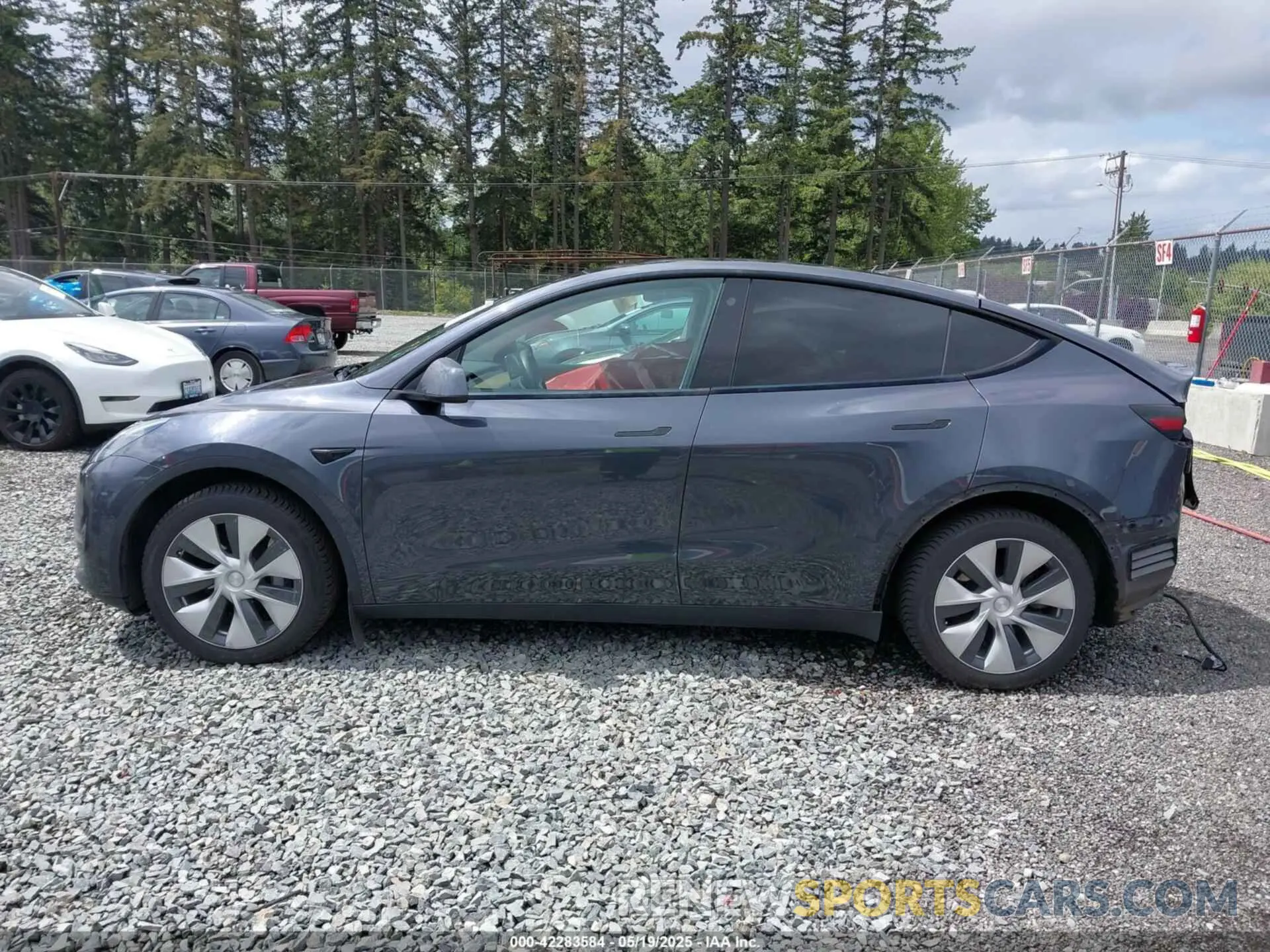15 Photograph of a damaged car 5YJYGAEE3MF258979 TESLA MODEL Y 2021