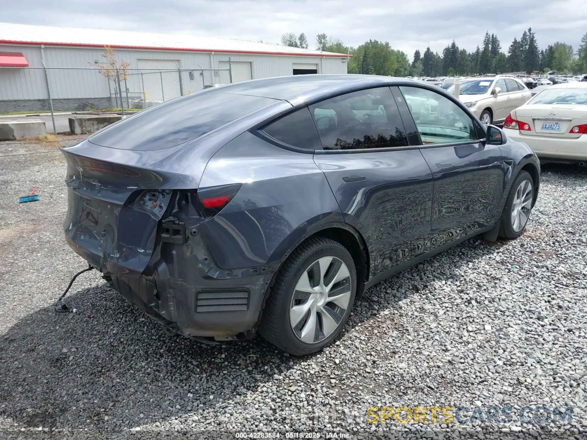 4 Photograph of a damaged car 5YJYGAEE3MF258979 TESLA MODEL Y 2021