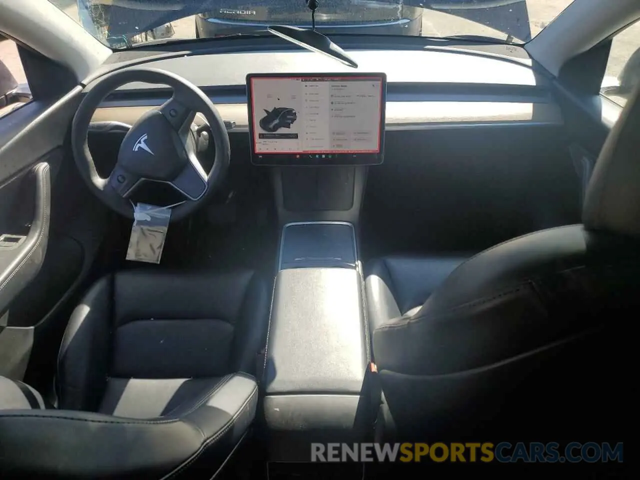 8 Photograph of a damaged car 5YJYGAEE4MF160057 TESLA MODEL Y 2021