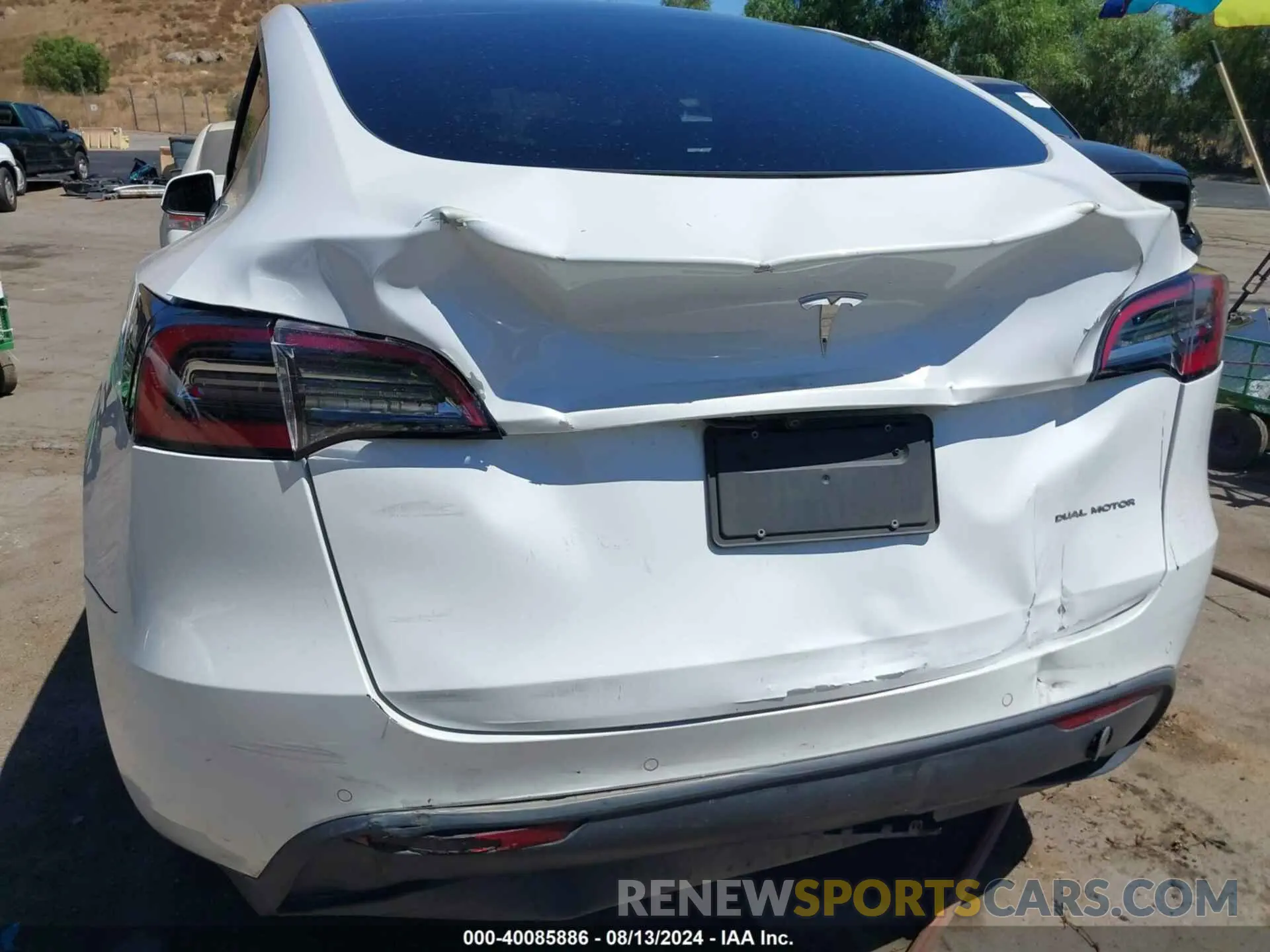 12 Photograph of a damaged car 5YJYGAEE4MF191809 TESLA MODEL Y 2021