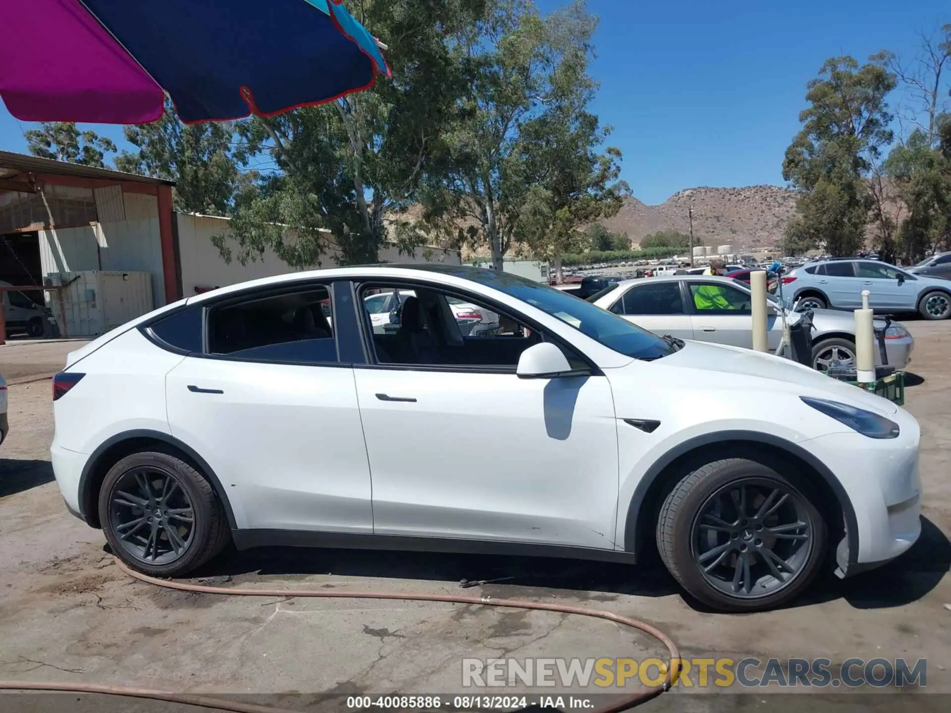 14 Photograph of a damaged car 5YJYGAEE4MF191809 TESLA MODEL Y 2021