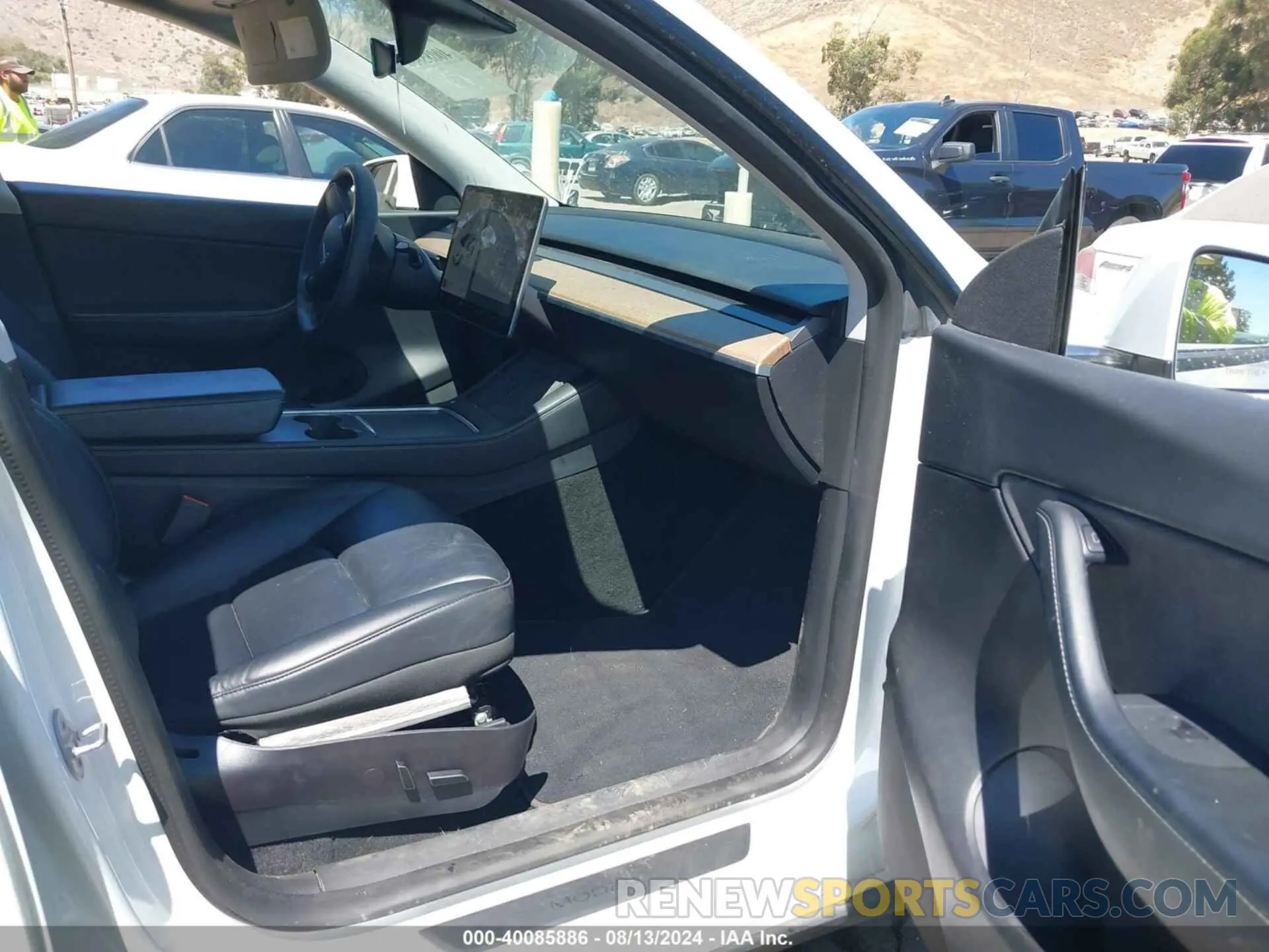 5 Photograph of a damaged car 5YJYGAEE4MF191809 TESLA MODEL Y 2021