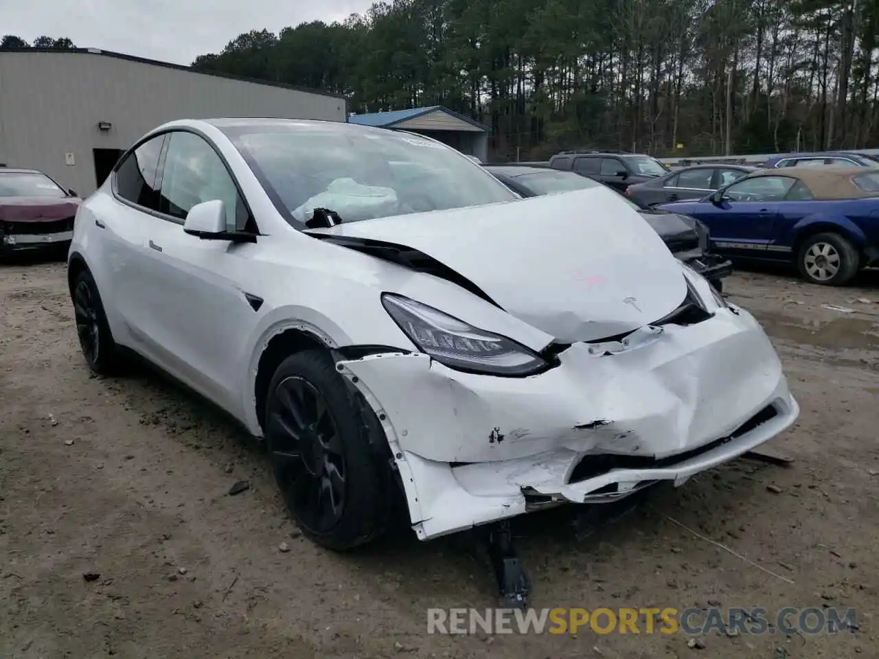 1 Photograph of a damaged car 5YJYGAEE4MF211346 TESLA MODEL Y 2021