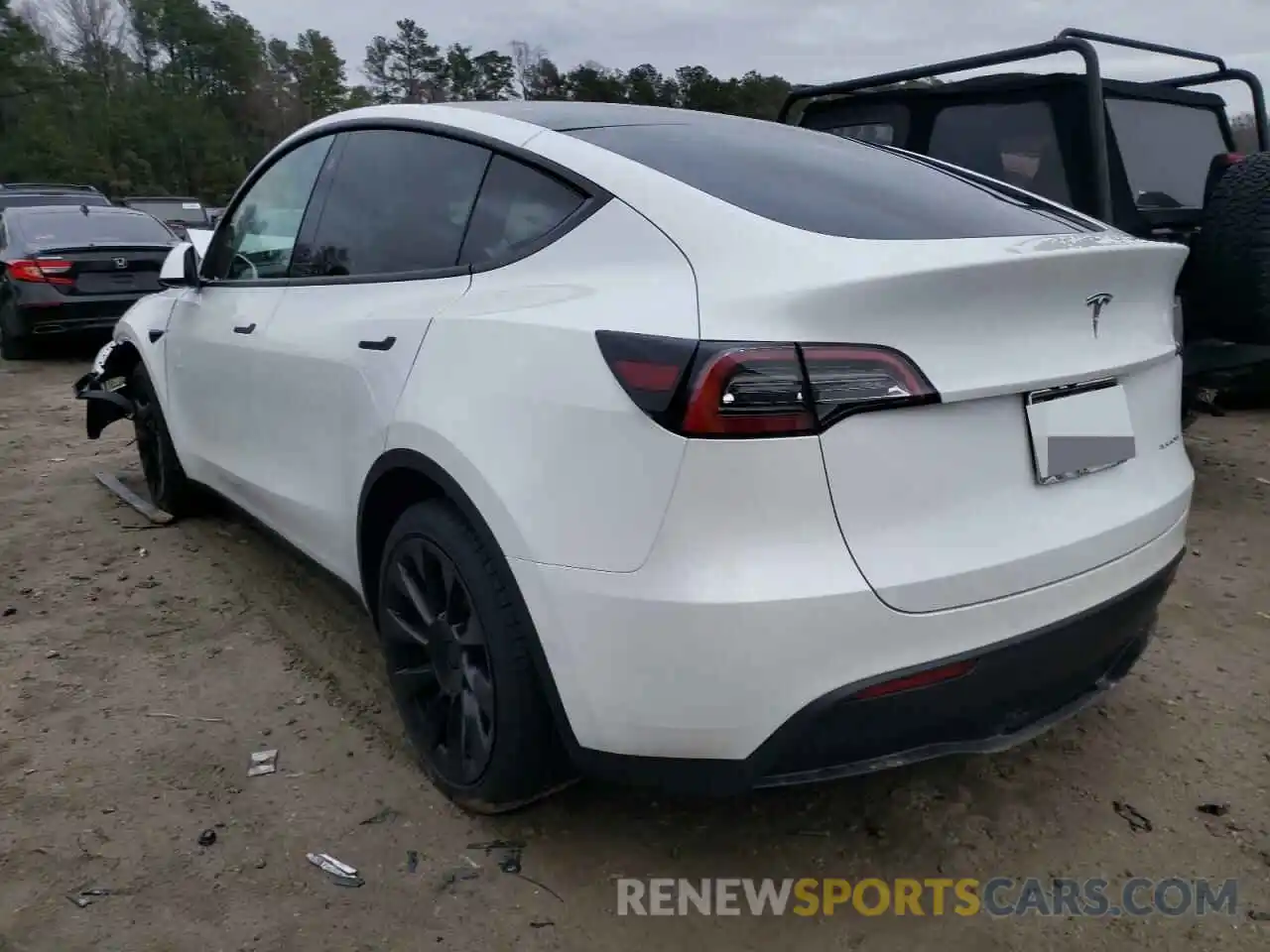 3 Photograph of a damaged car 5YJYGAEE4MF211346 TESLA MODEL Y 2021