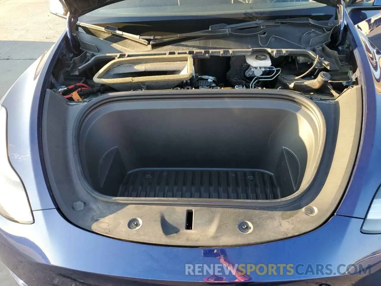 11 Photograph of a damaged car 5YJYGAEE4MF211489 TESLA MODEL Y 2021