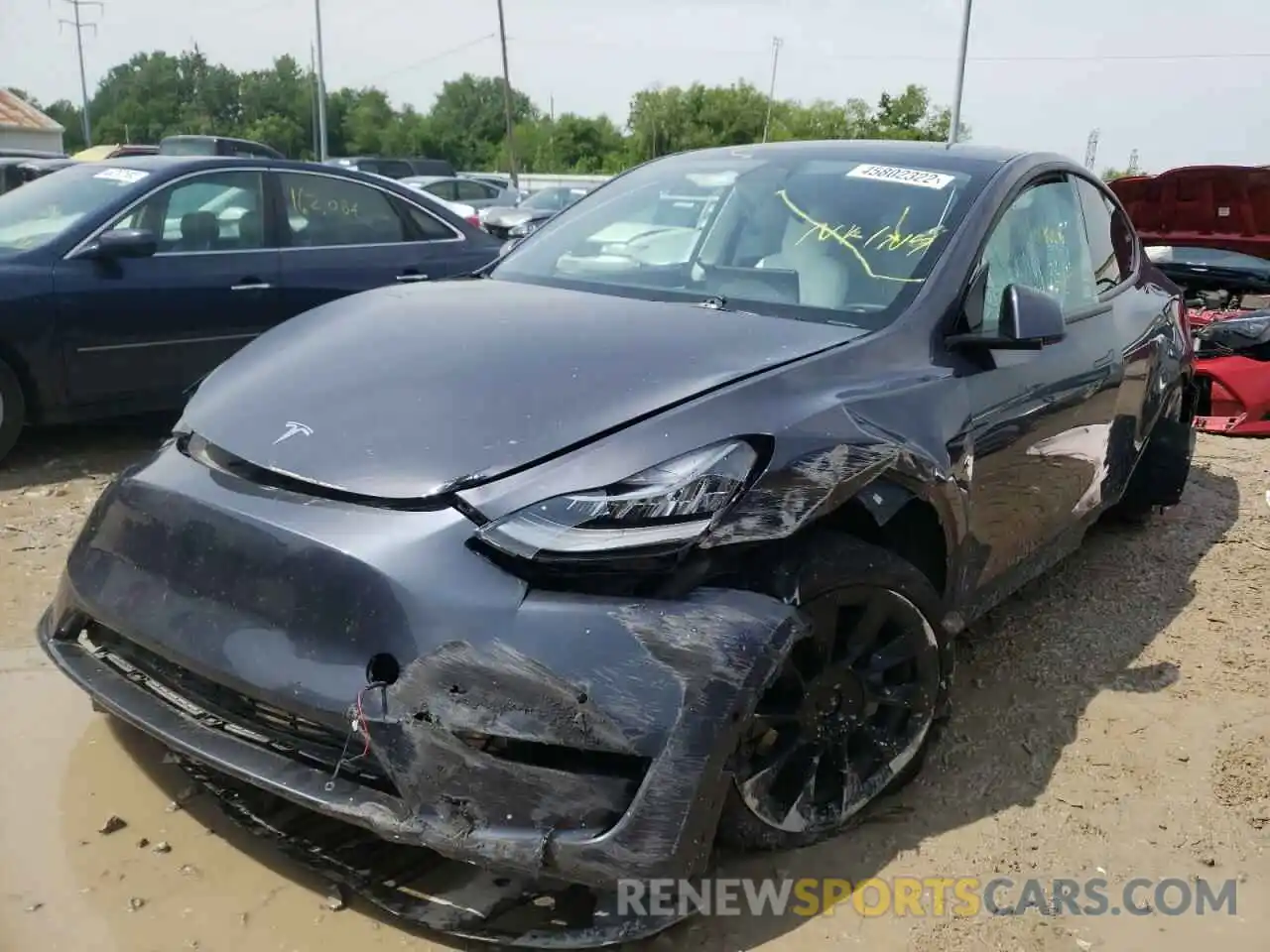 2 Photograph of a damaged car 5YJYGAEE4MF212691 TESLA MODEL Y 2021