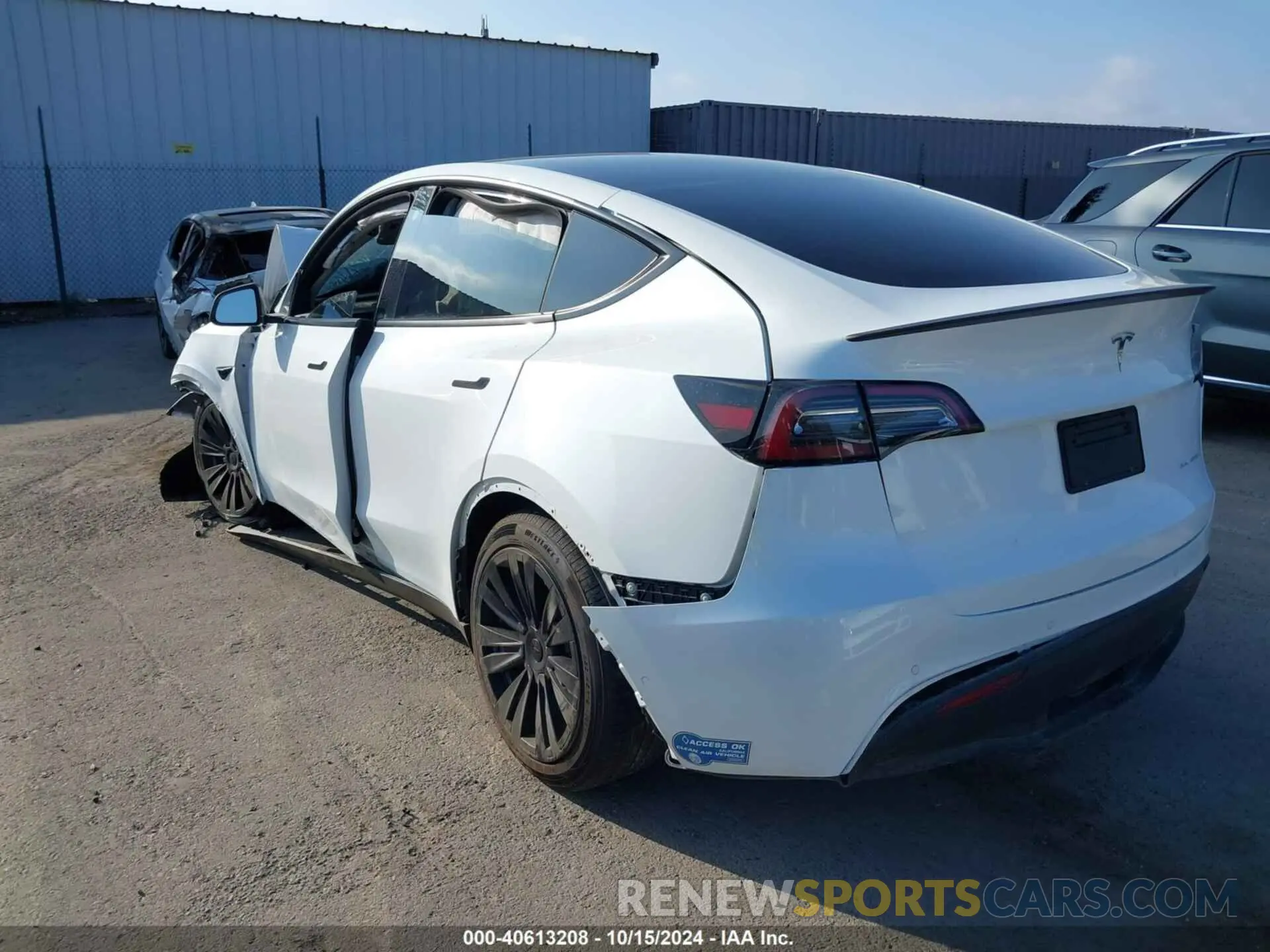 3 Photograph of a damaged car 5YJYGAEE4MF213260 TESLA MODEL Y 2021