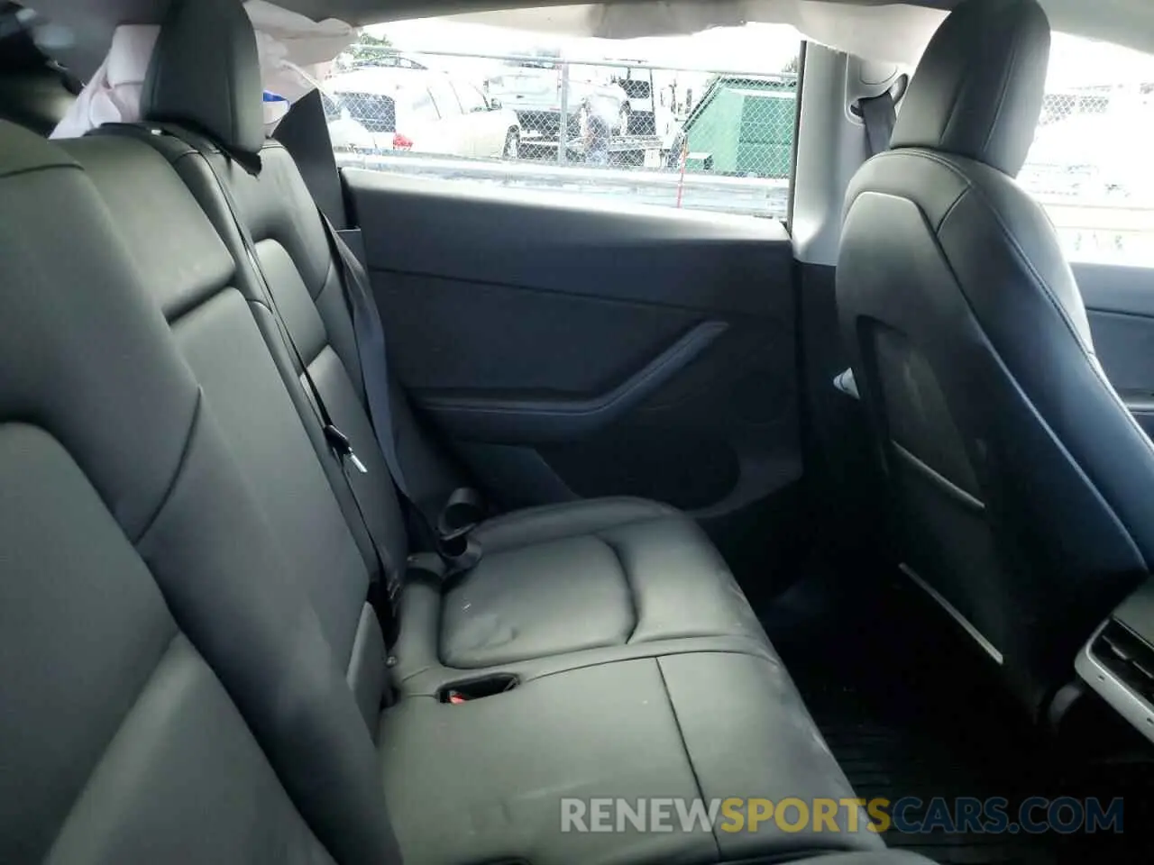 11 Photograph of a damaged car 5YJYGAEE4MF231421 TESLA MODEL Y 2021