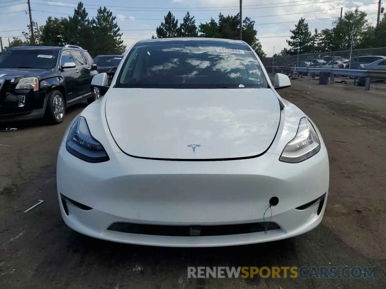 5 Photograph of a damaged car 5YJYGAEE4MF231421 TESLA MODEL Y 2021