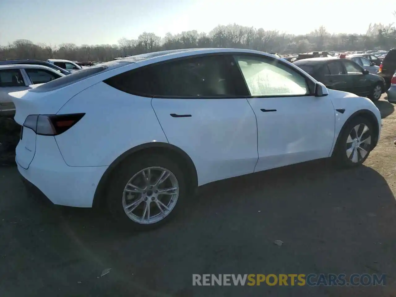 3 Photograph of a damaged car 5YJYGAEE4MF238191 TESLA MODEL Y 2021