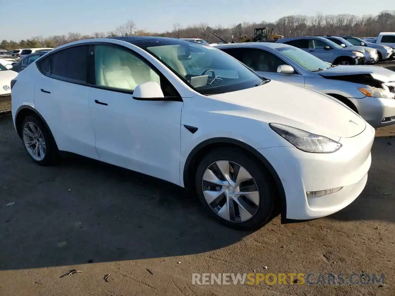 4 Photograph of a damaged car 5YJYGAEE4MF238191 TESLA MODEL Y 2021