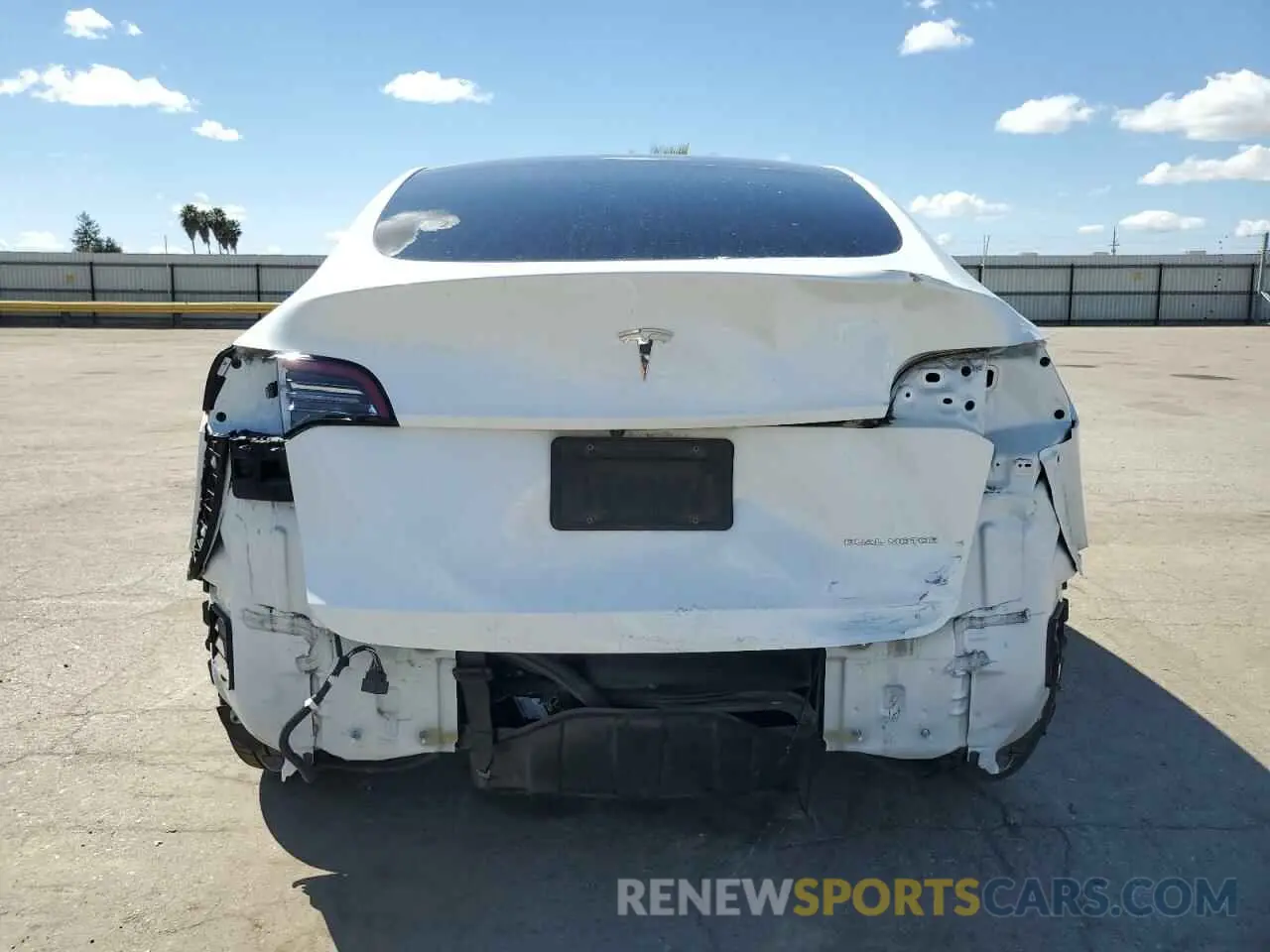 6 Photograph of a damaged car 5YJYGAEE4MF267156 TESLA MODEL Y 2021