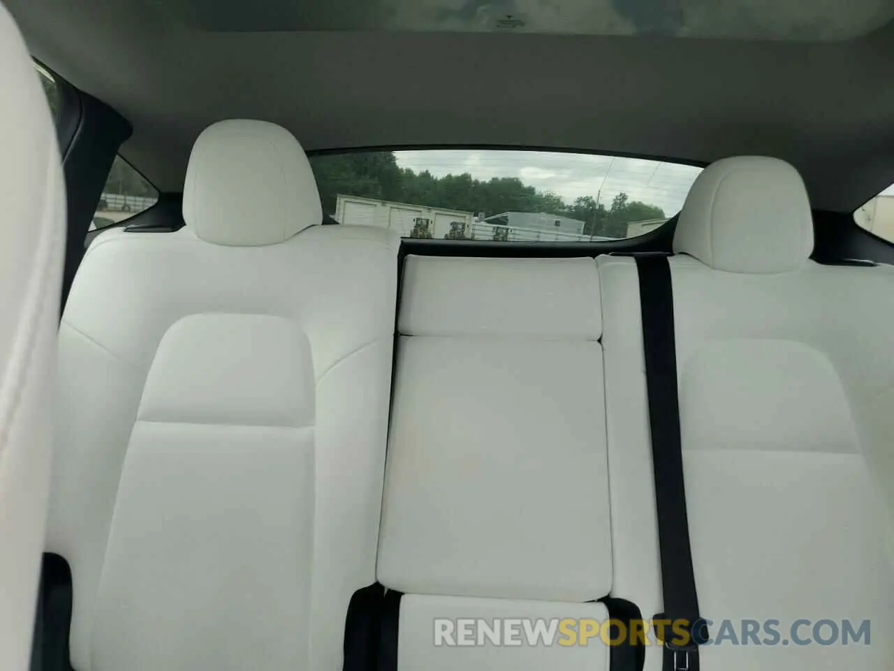 10 Photograph of a damaged car 5YJYGAEE4MF311706 TESLA MODEL Y 2021