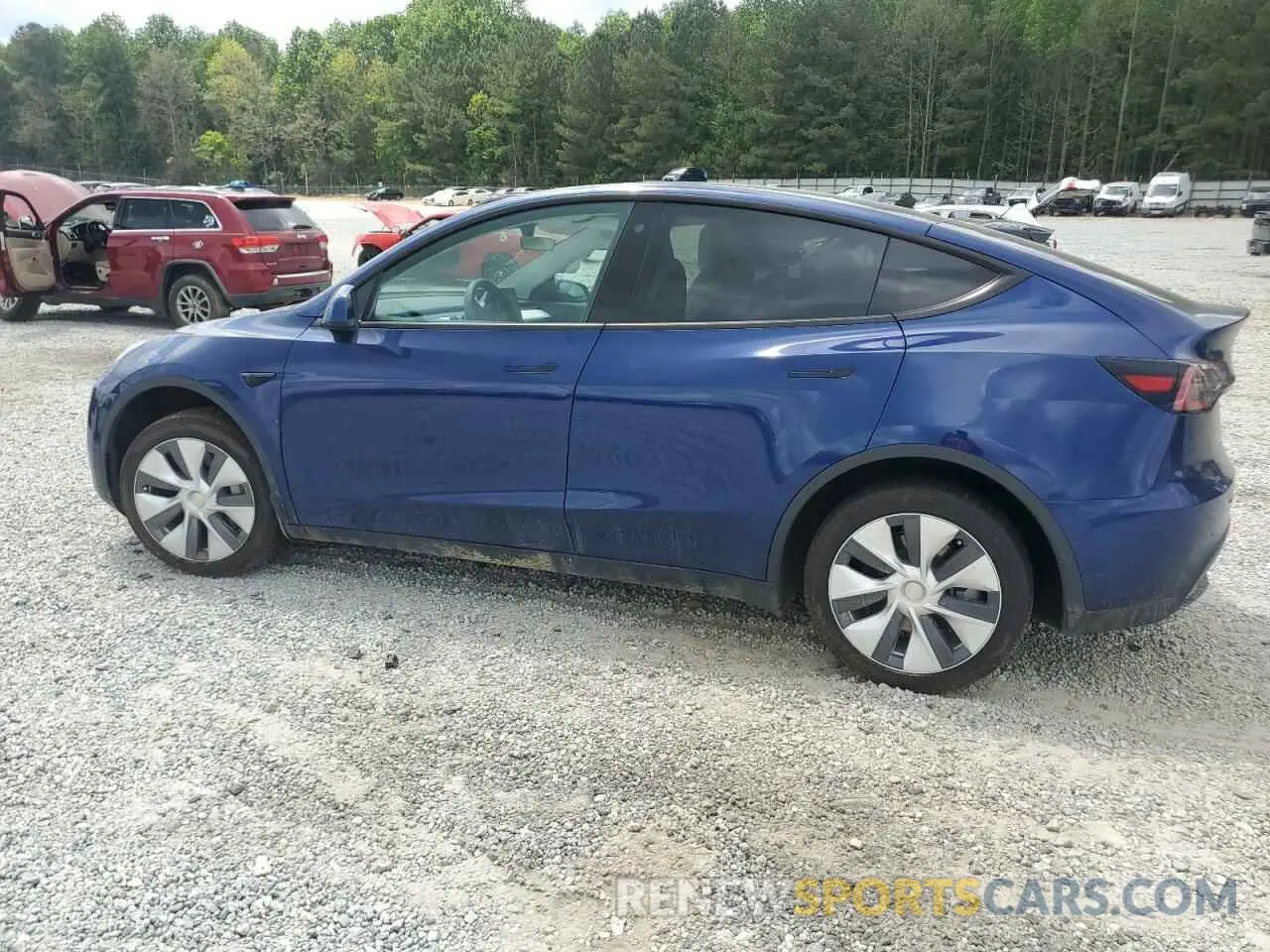 2 Photograph of a damaged car 5YJYGAEE4MF311706 TESLA MODEL Y 2021