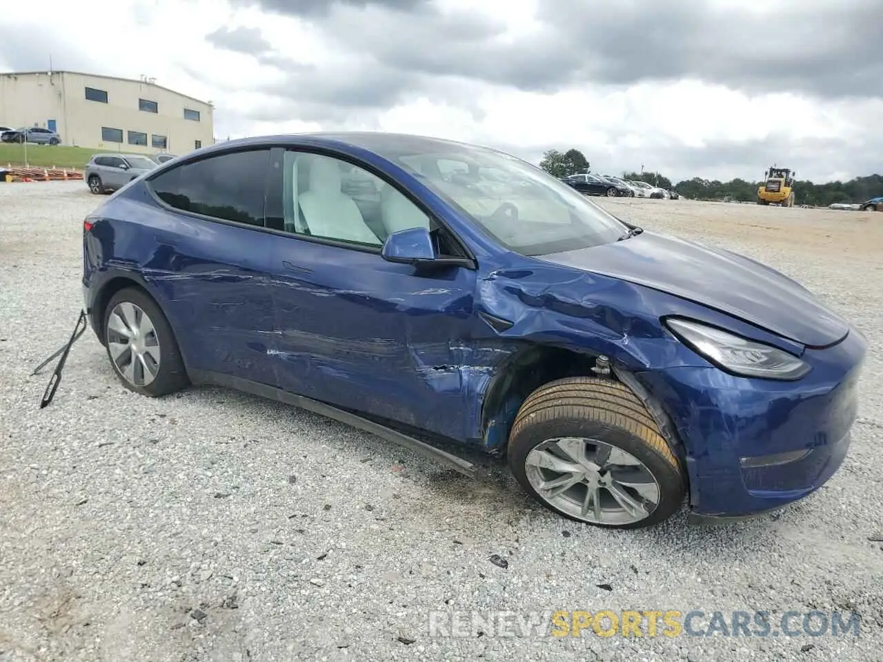 4 Photograph of a damaged car 5YJYGAEE4MF311706 TESLA MODEL Y 2021