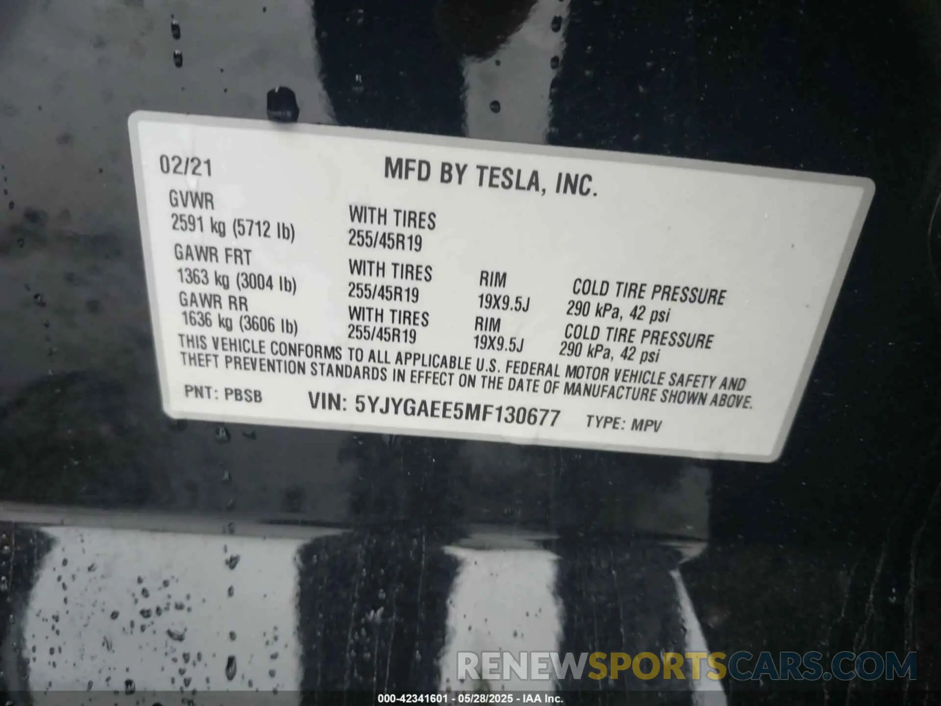 9 Photograph of a damaged car 5YJYGAEE5MF130677 TESLA MODEL Y 2021