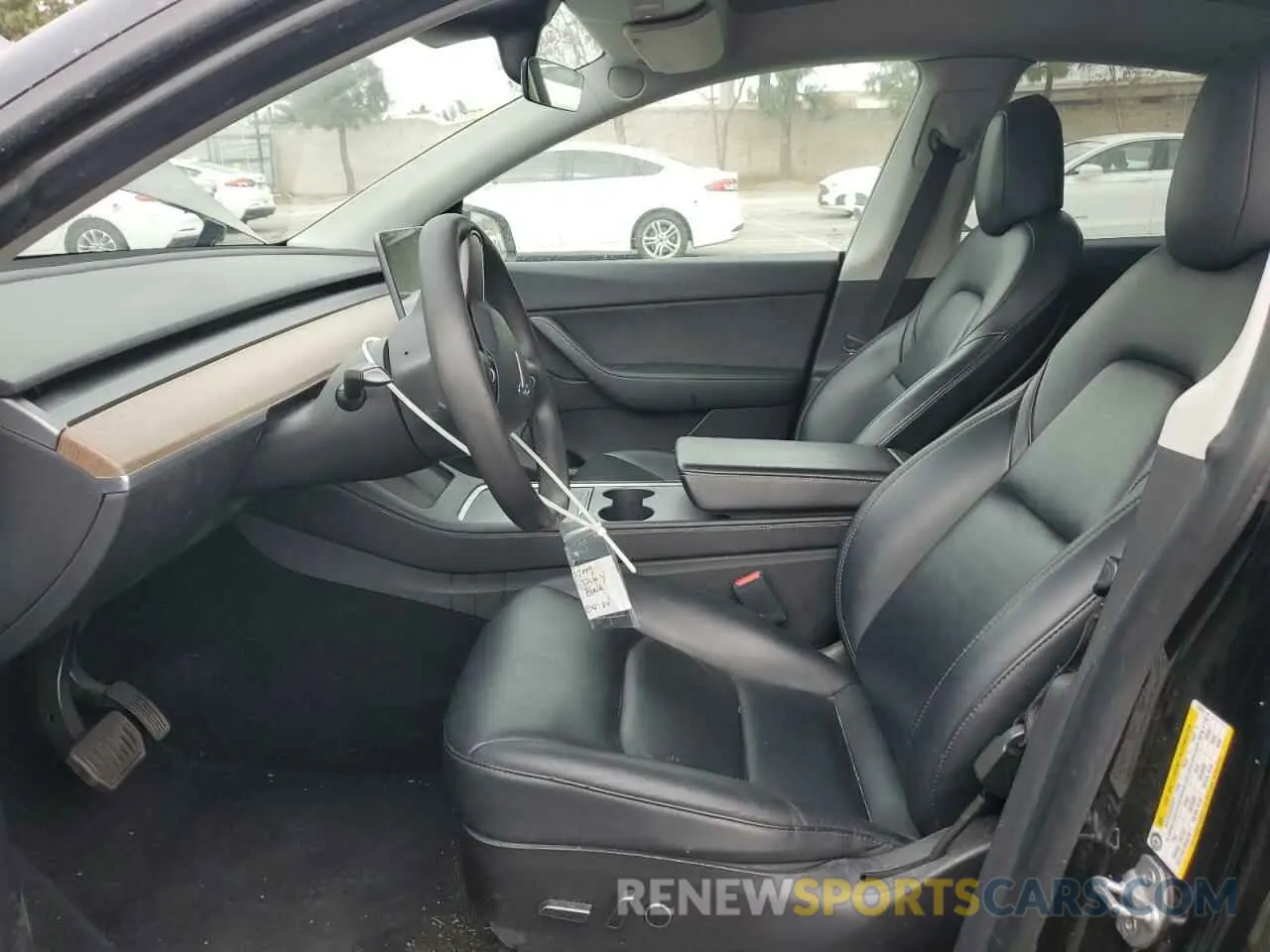 7 Photograph of a damaged car 5YJYGAEE5MF143672 TESLA MODEL Y 2021