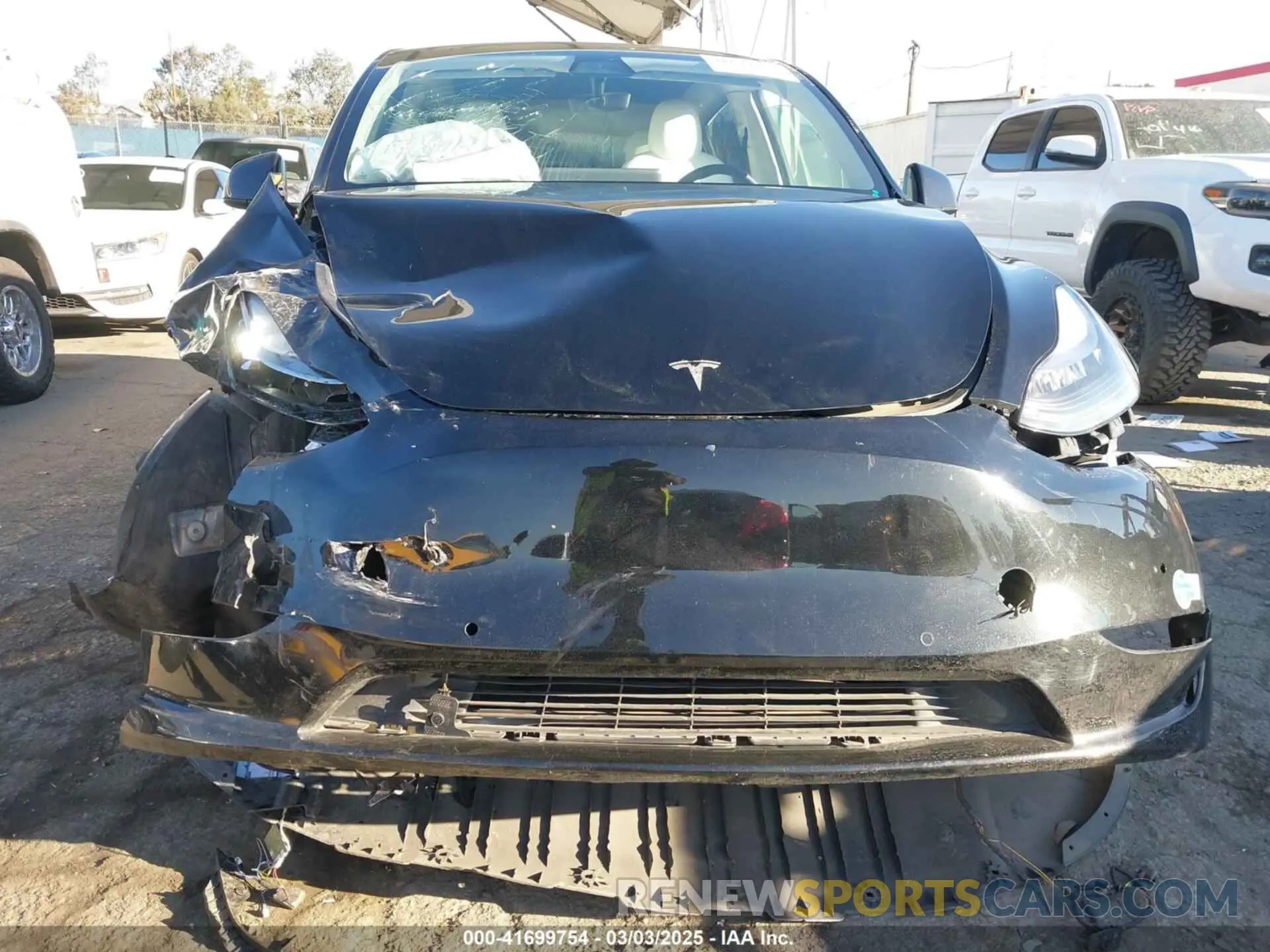 12 Photograph of a damaged car 5YJYGAEE5MF158253 TESLA MODEL Y 2021
