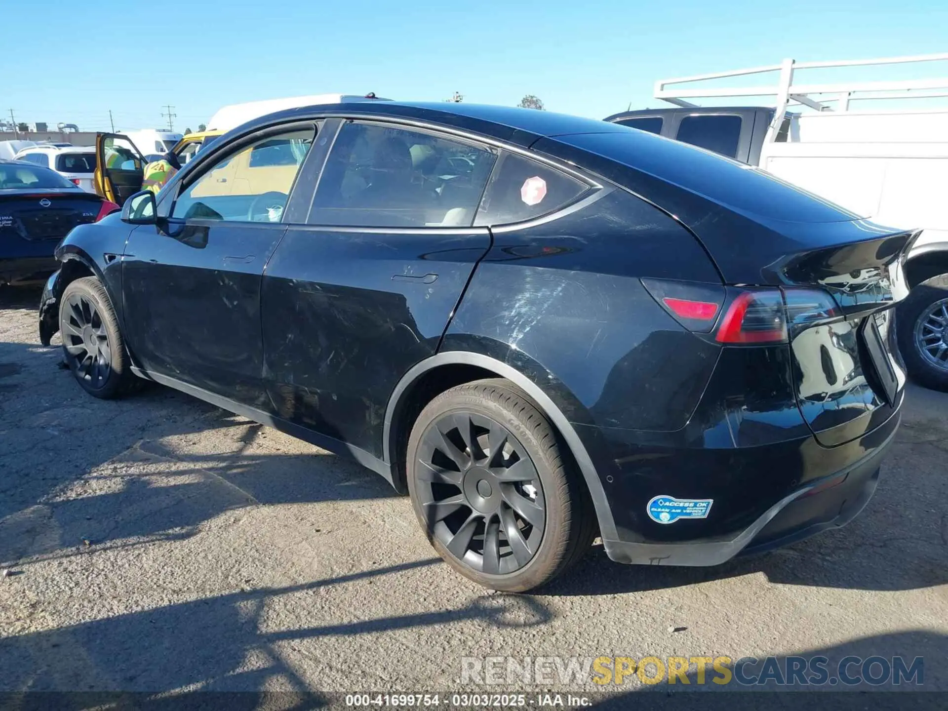 3 Photograph of a damaged car 5YJYGAEE5MF158253 TESLA MODEL Y 2021