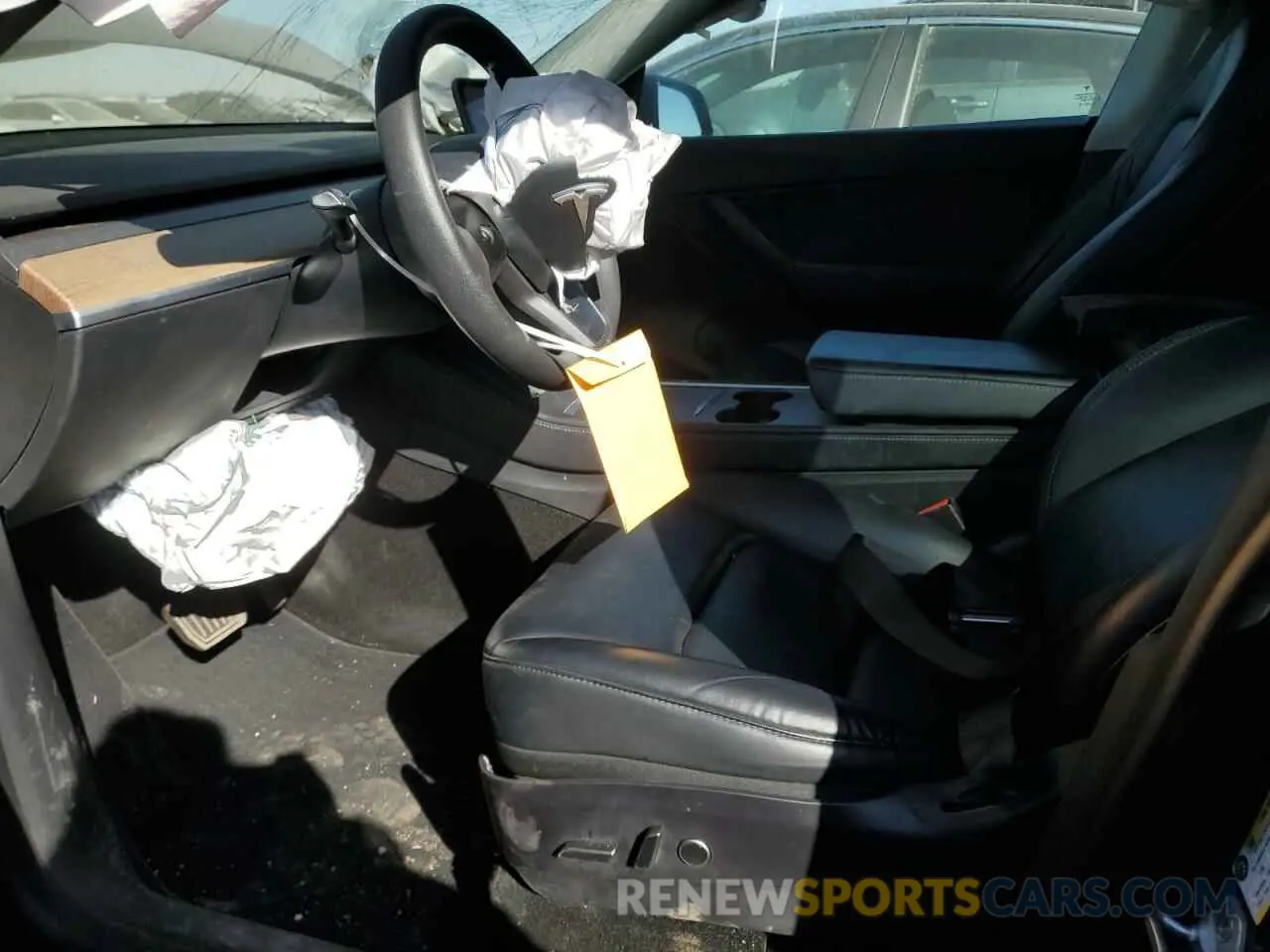 7 Photograph of a damaged car 5YJYGAEE5MF180205 TESLA MODEL Y 2021
