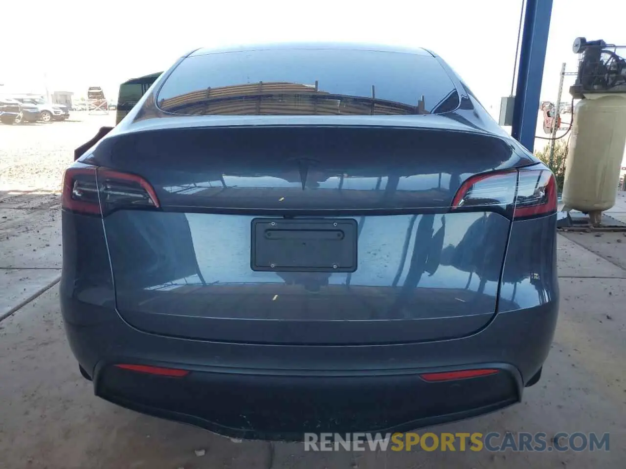 6 Photograph of a damaged car 5YJYGAEE5MF195156 TESLA MODEL Y 2021
