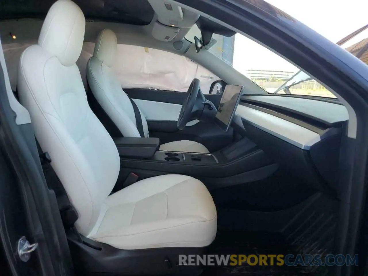 7 Photograph of a damaged car 5YJYGAEE5MF195156 TESLA MODEL Y 2021