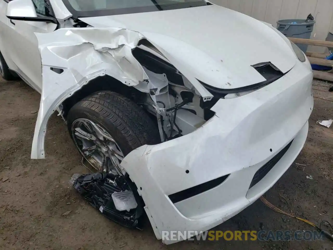 9 Photograph of a damaged car 5YJYGAEE5MF201408 TESLA MODEL Y 2021