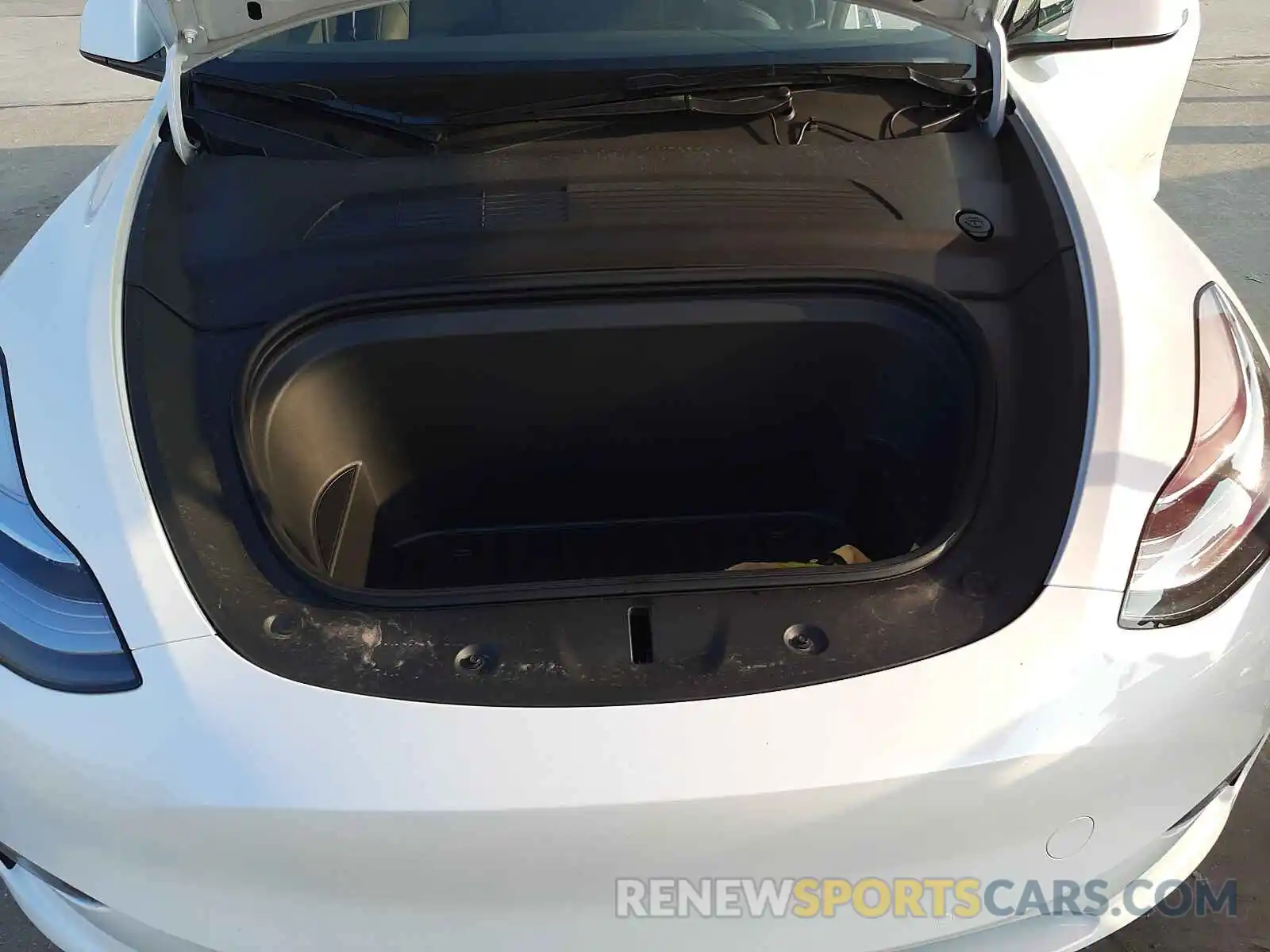 7 Photograph of a damaged car 5YJYGAEE5MF211503 TESLA MODEL Y 2021