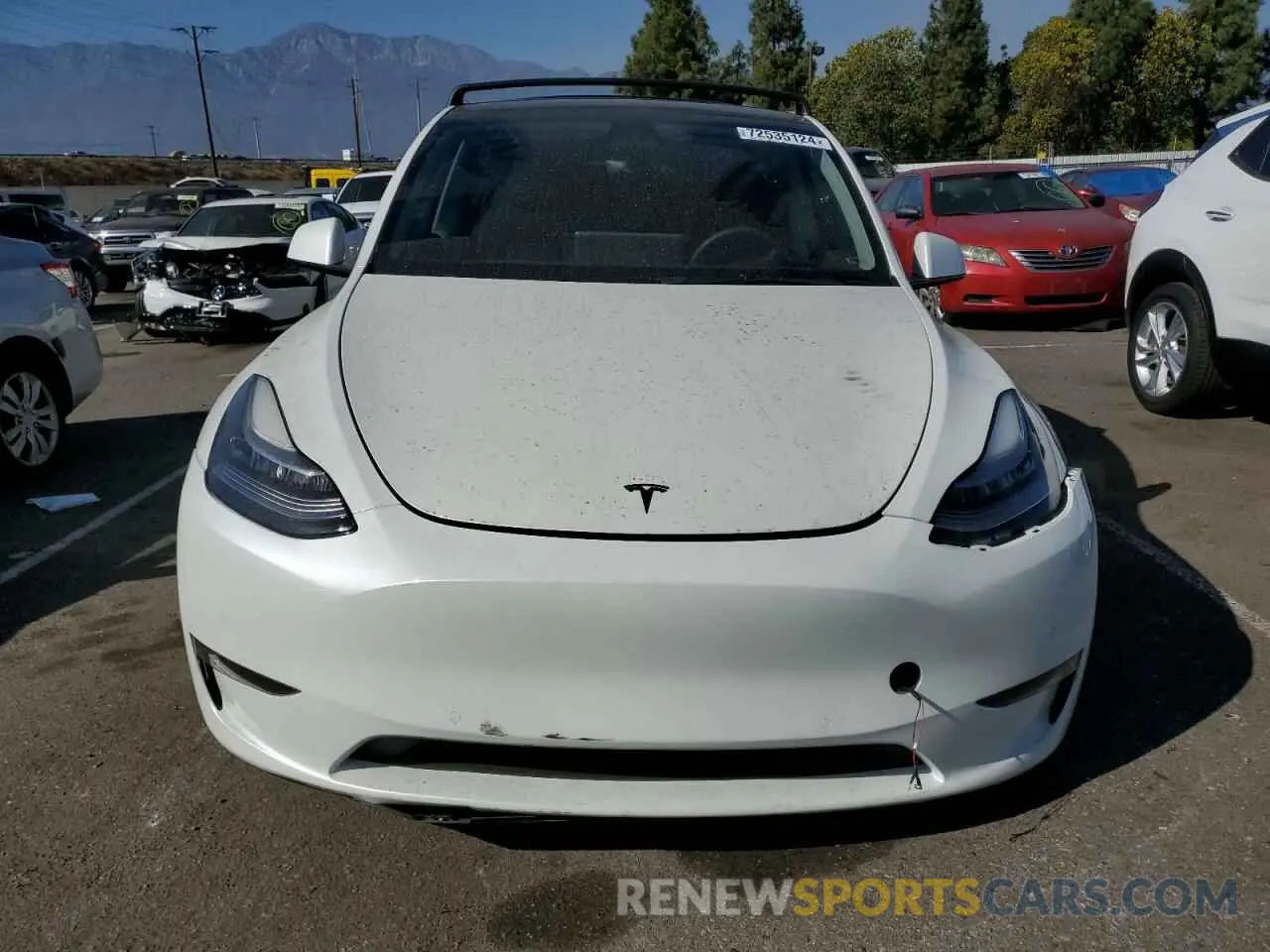5 Photograph of a damaged car 5YJYGAEE5MF260250 TESLA MODEL Y 2021