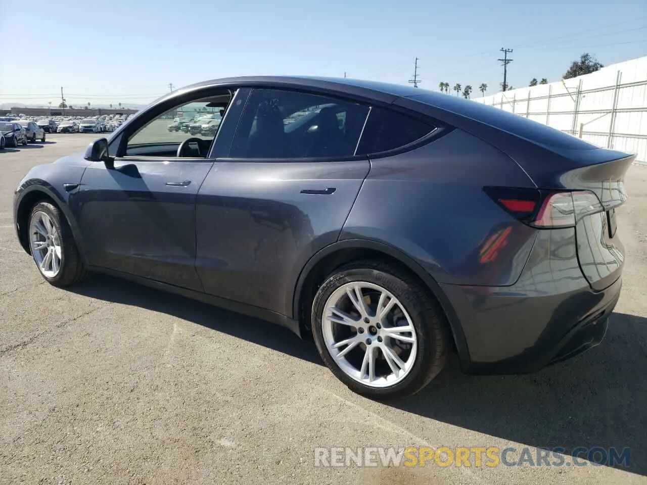 2 Photograph of a damaged car 5YJYGAEE5MF261558 TESLA MODEL Y 2021