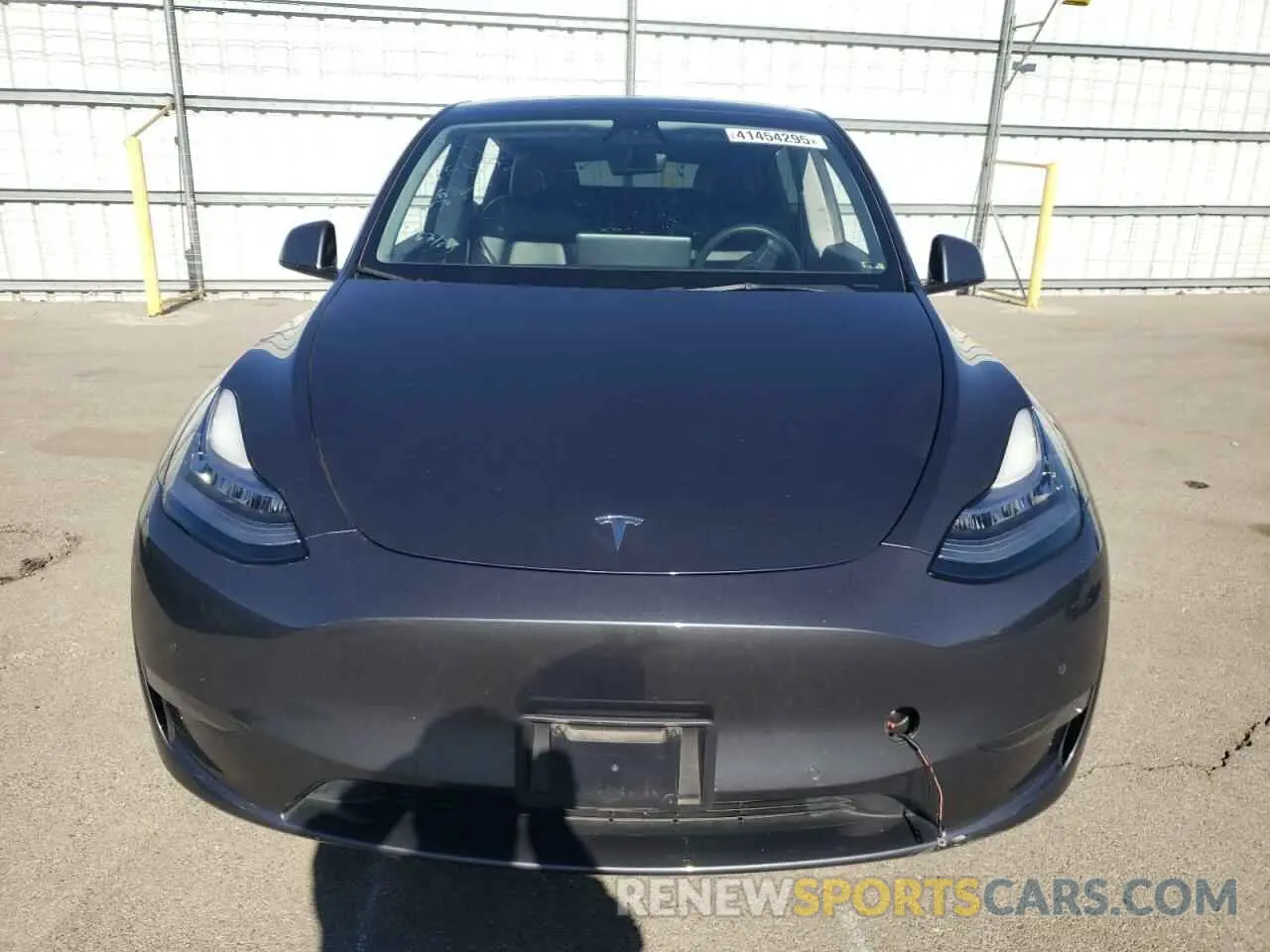 5 Photograph of a damaged car 5YJYGAEE5MF261558 TESLA MODEL Y 2021