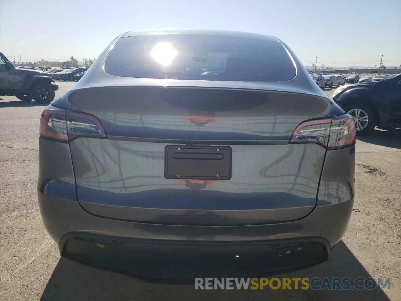 6 Photograph of a damaged car 5YJYGAEE5MF261558 TESLA MODEL Y 2021