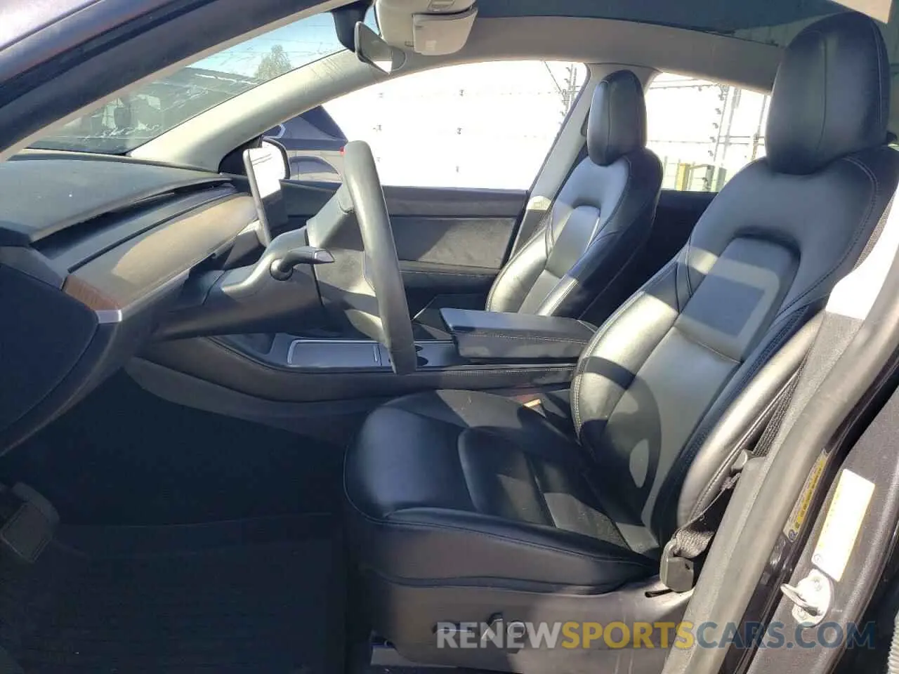7 Photograph of a damaged car 5YJYGAEE5MF261558 TESLA MODEL Y 2021