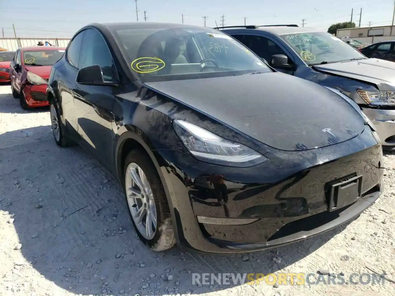 1 Photograph of a damaged car 5YJYGAEE5MF284631 TESLA MODEL Y 2021