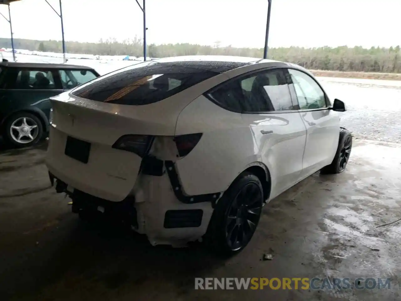 4 Photograph of a damaged car 5YJYGAEE5MF296441 TESLA MODEL Y 2021