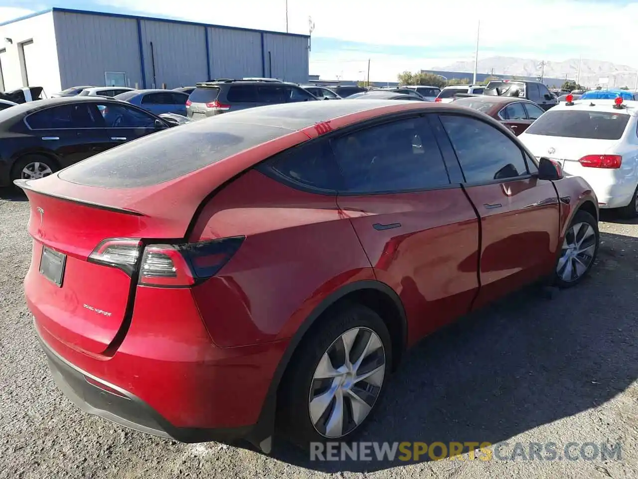 4 Photograph of a damaged car 5YJYGAEE6MF144765 TESLA MODEL Y 2021