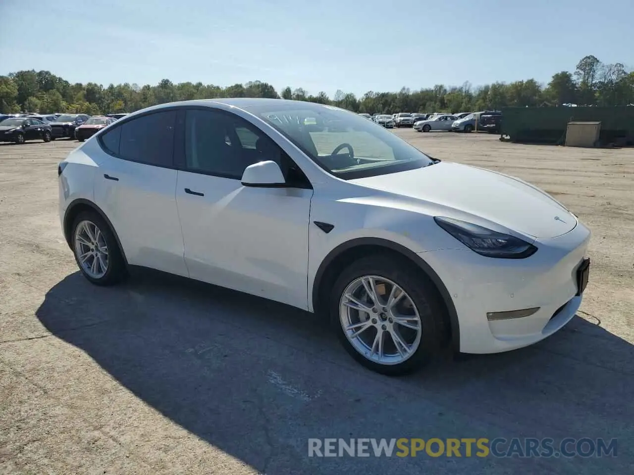 4 Photograph of a damaged car 5YJYGAEE6MF149142 TESLA MODEL Y 2021