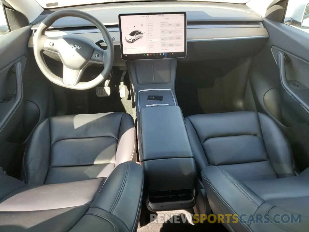 8 Photograph of a damaged car 5YJYGAEE6MF149142 TESLA MODEL Y 2021