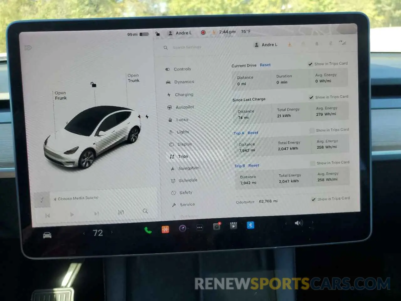 9 Photograph of a damaged car 5YJYGAEE6MF149142 TESLA MODEL Y 2021