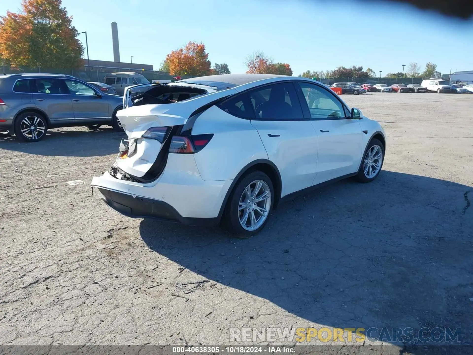 4 Photograph of a damaged car 5YJYGAEE6MF172730 TESLA MODEL Y 2021