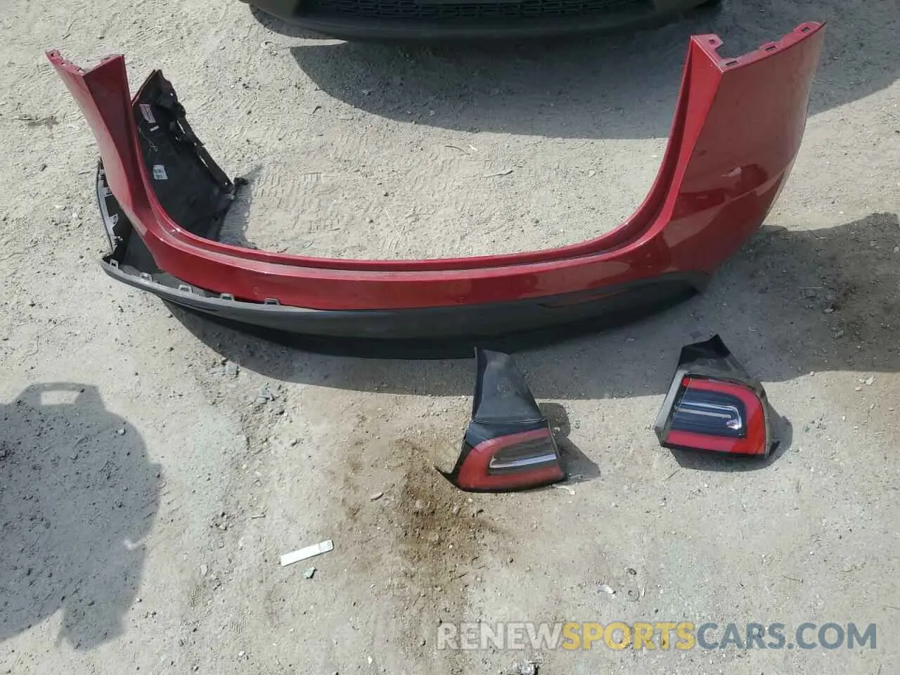 12 Photograph of a damaged car 5YJYGAEE6MF187986 TESLA MODEL Y 2021