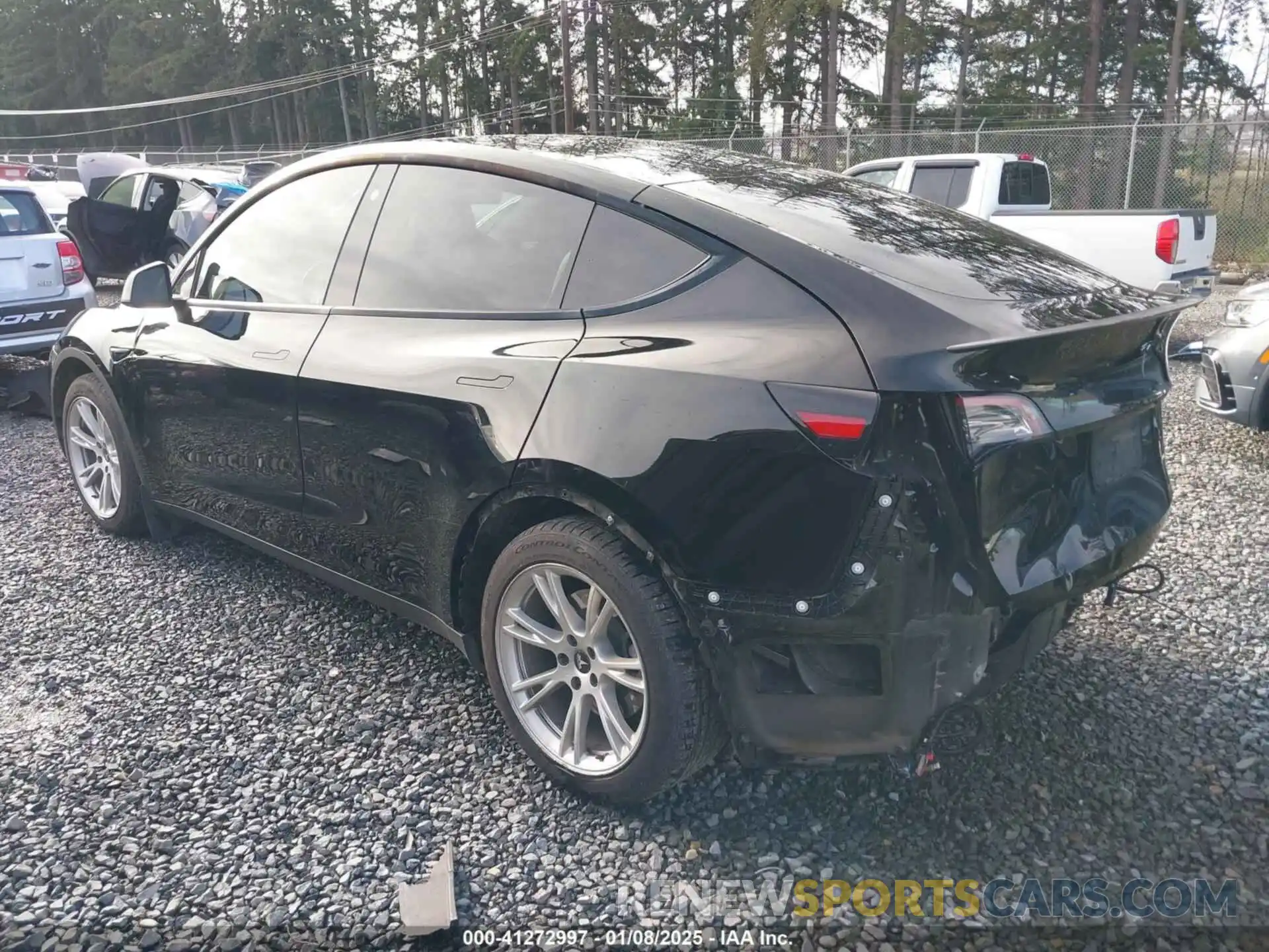 3 Photograph of a damaged car 5YJYGAEE6MF200557 TESLA MODEL Y 2021