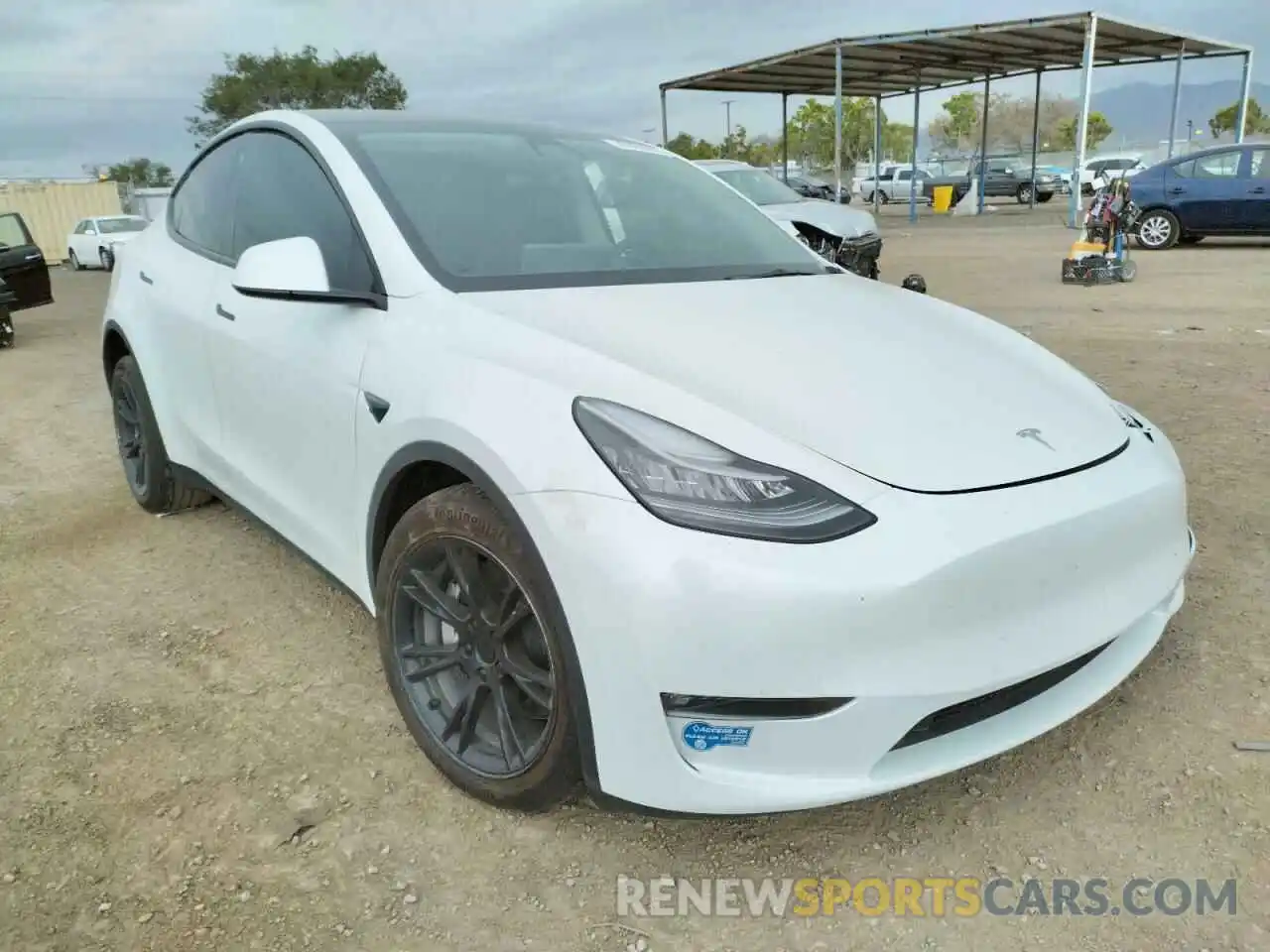 1 Photograph of a damaged car 5YJYGAEE6MF200638 TESLA MODEL Y 2021